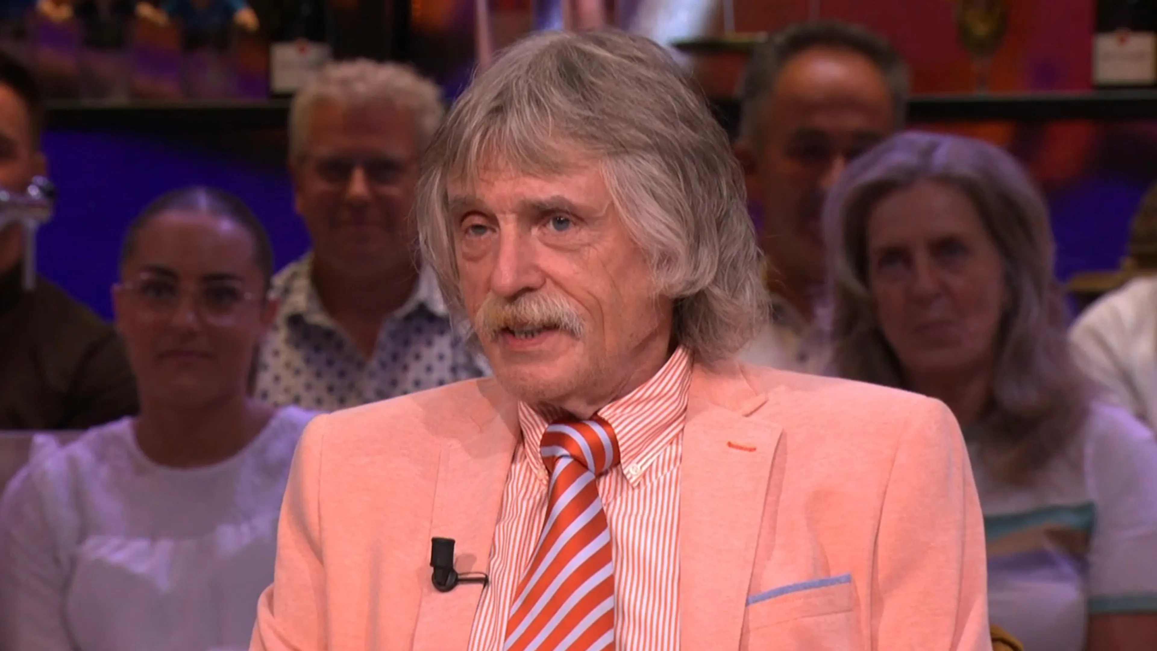 Johan Derksen gepikeerd na afwijzing Wendy van Dijk: 'Stank voor dank'