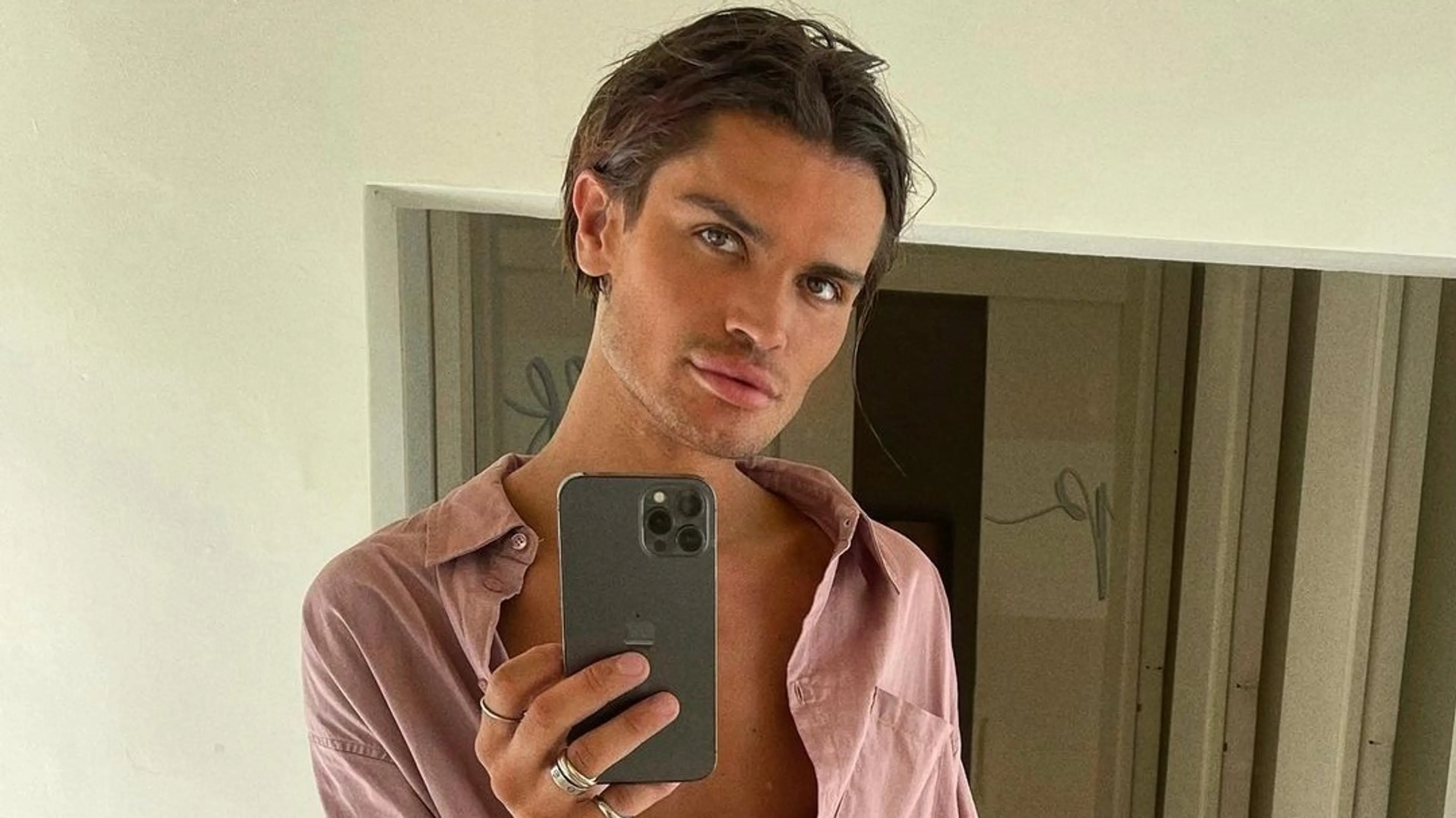 Koen Kardashian laat van zich horen na opname afkickkliniek