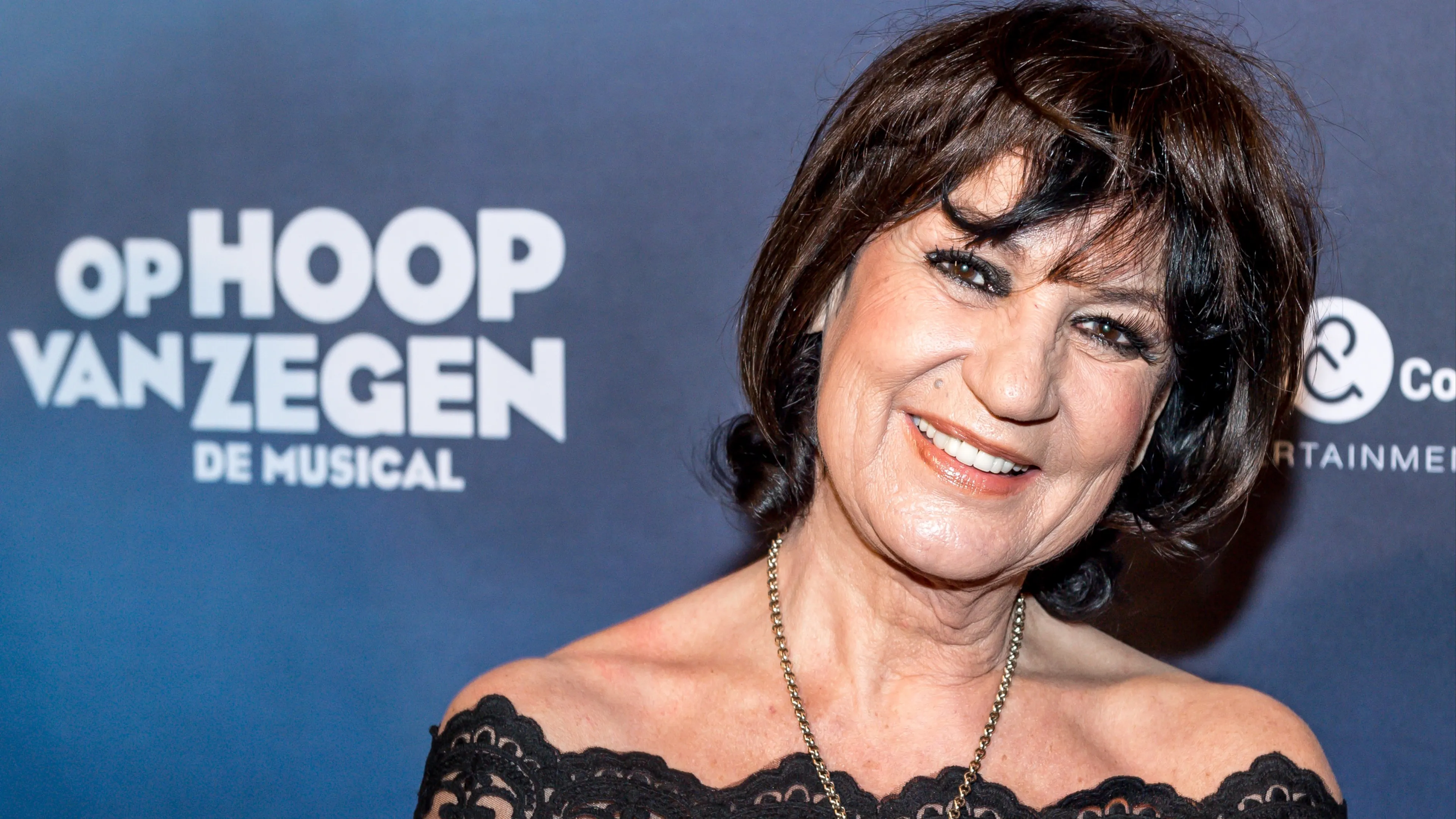 José Hoebee laat eindelijk iets van zich horen na time-out