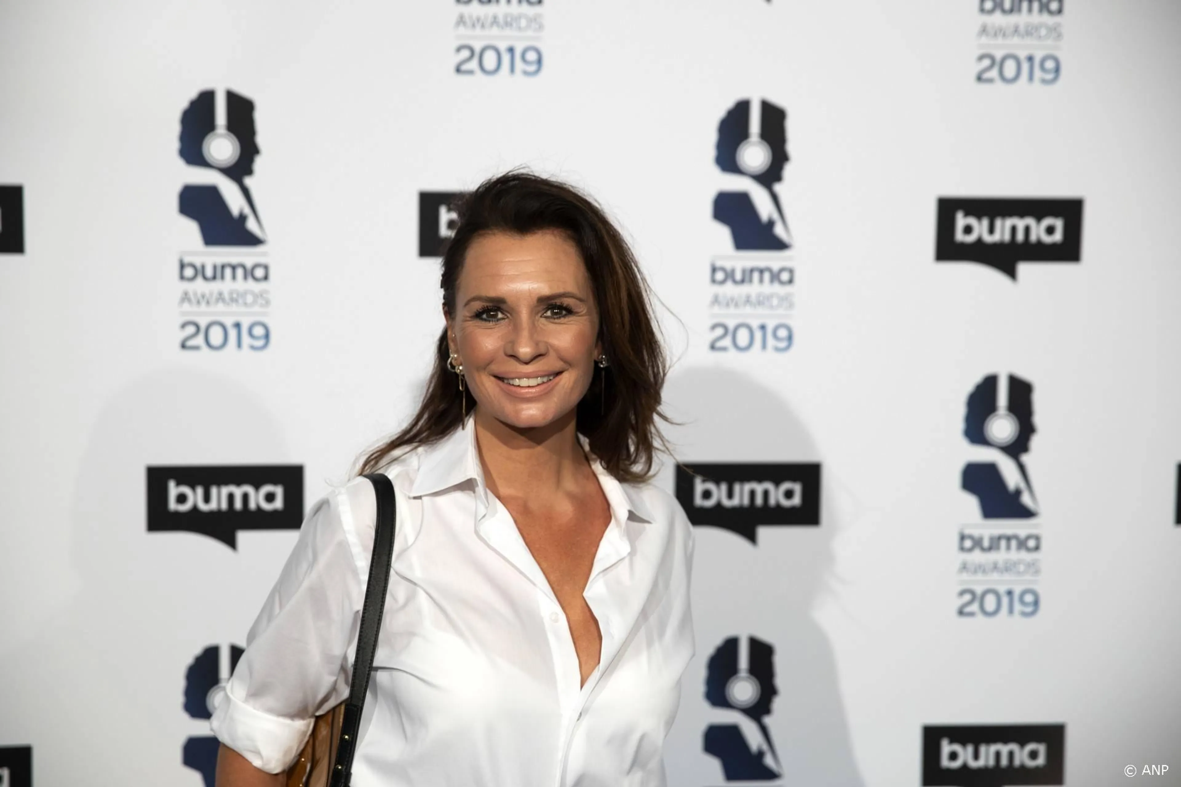 Leontine Ruiters met gekneusde ribben aan het werk na zwaar auto-ongeluk