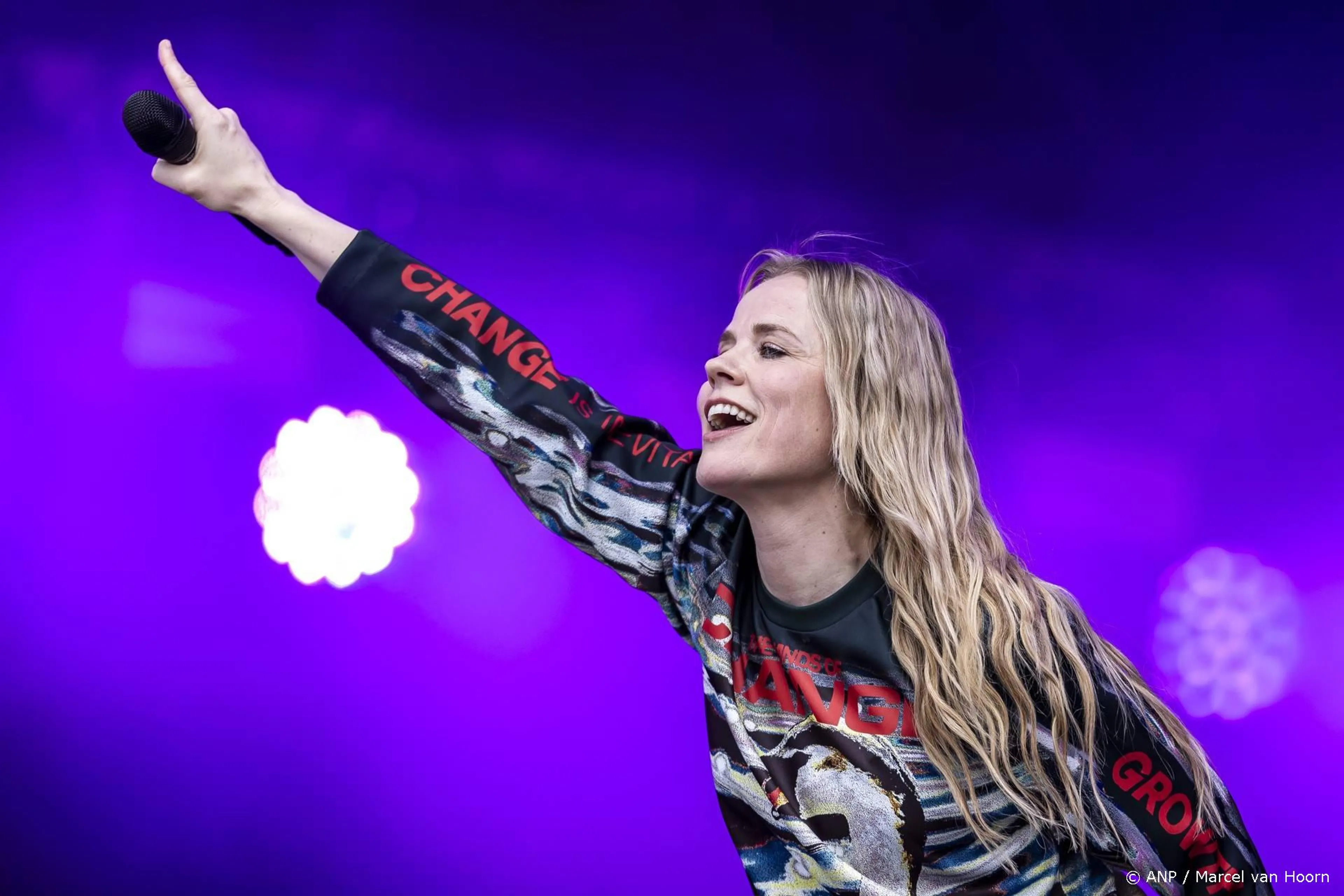 Ilse DeLange is in de trouwsferen