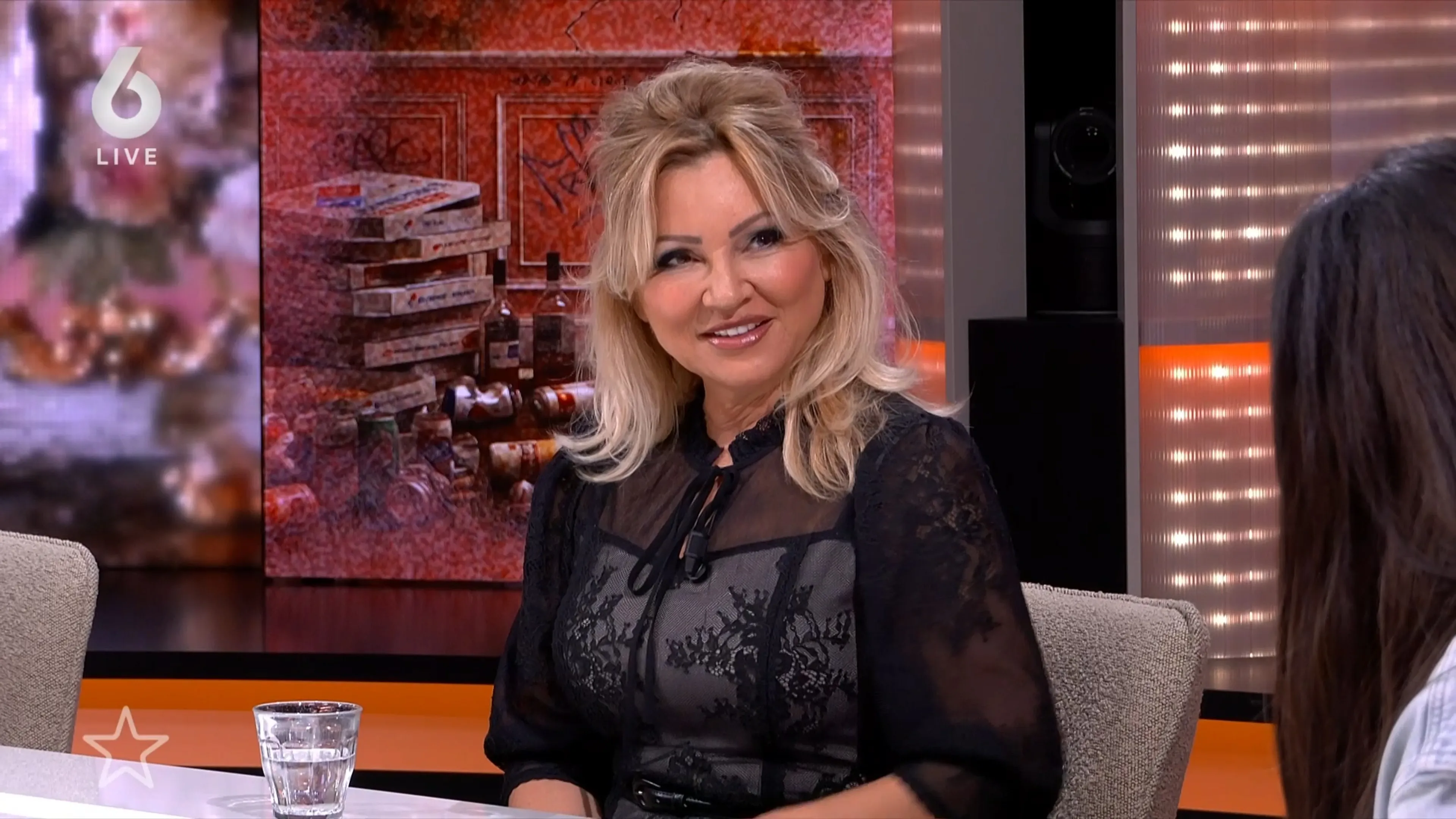 Zeldzaam: (steenrijke) man Tatjana Šimić verschijnt voor de camera