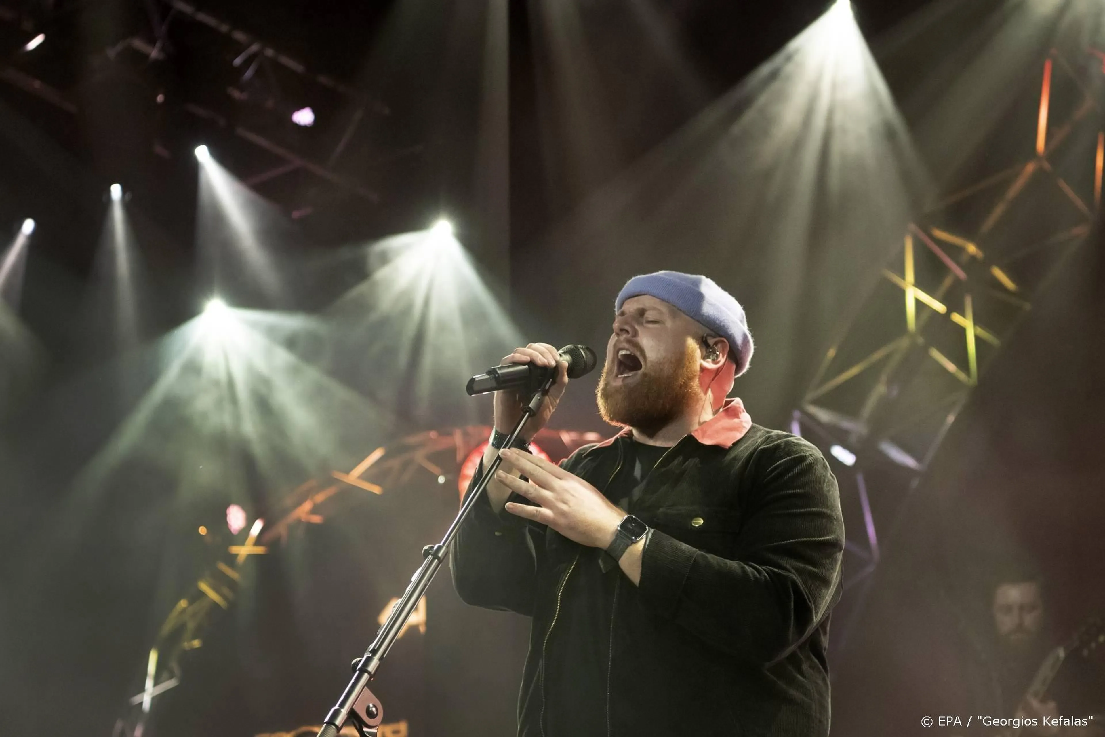 Qmusic neemt Tom Walker mee naar de sneeuw