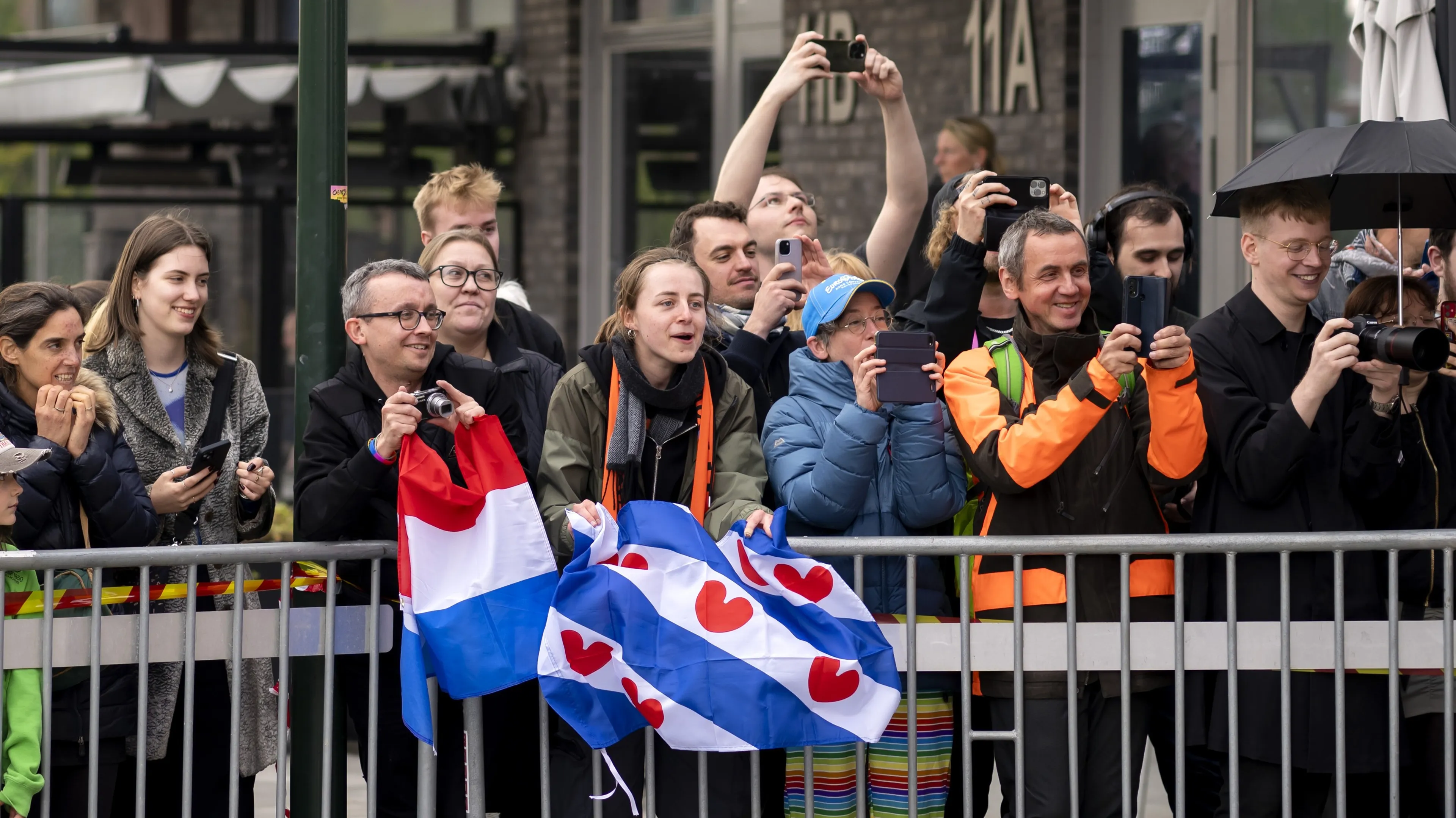'Ongelooflijk: duizenden Nederlanders voor songfestival naar Wenen'