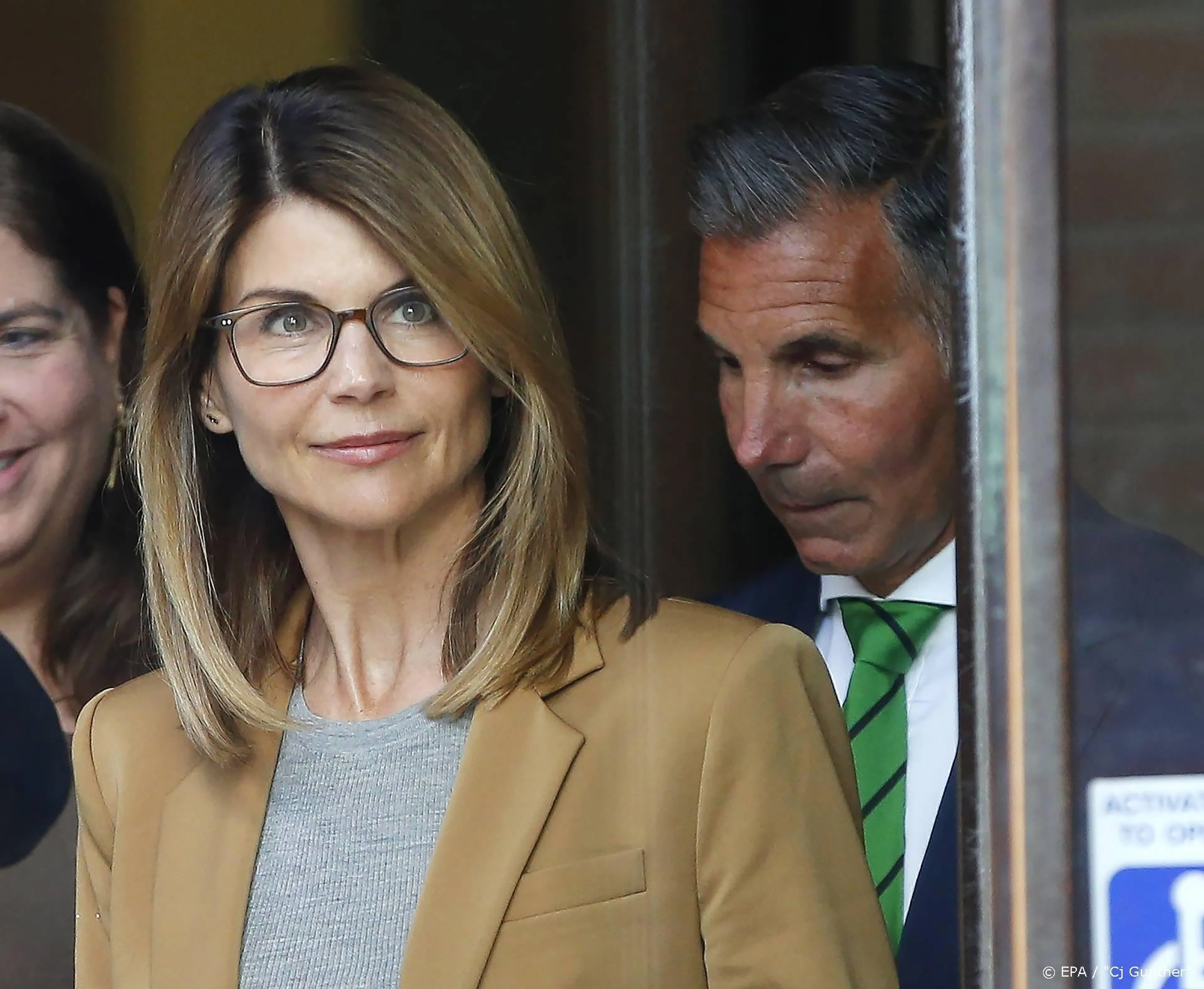 Studiefraude-rechtszaak Lori Loughlin gaat gewoon door