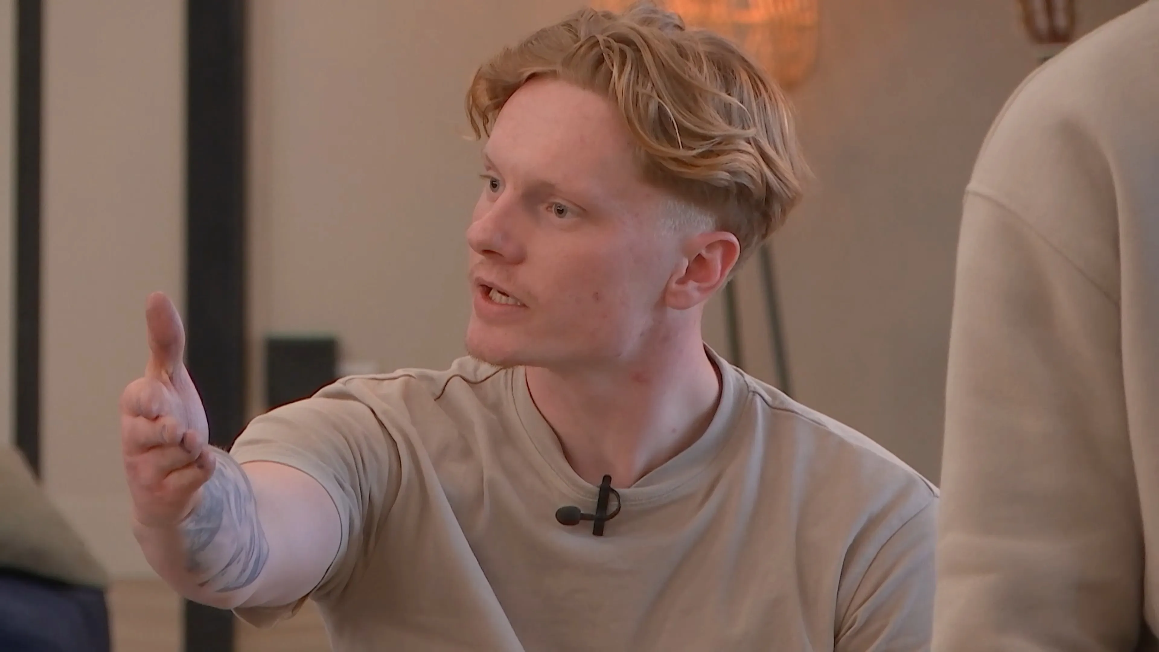 Casper en Roxy krijgen heftige ruzie in De Bondgenoten