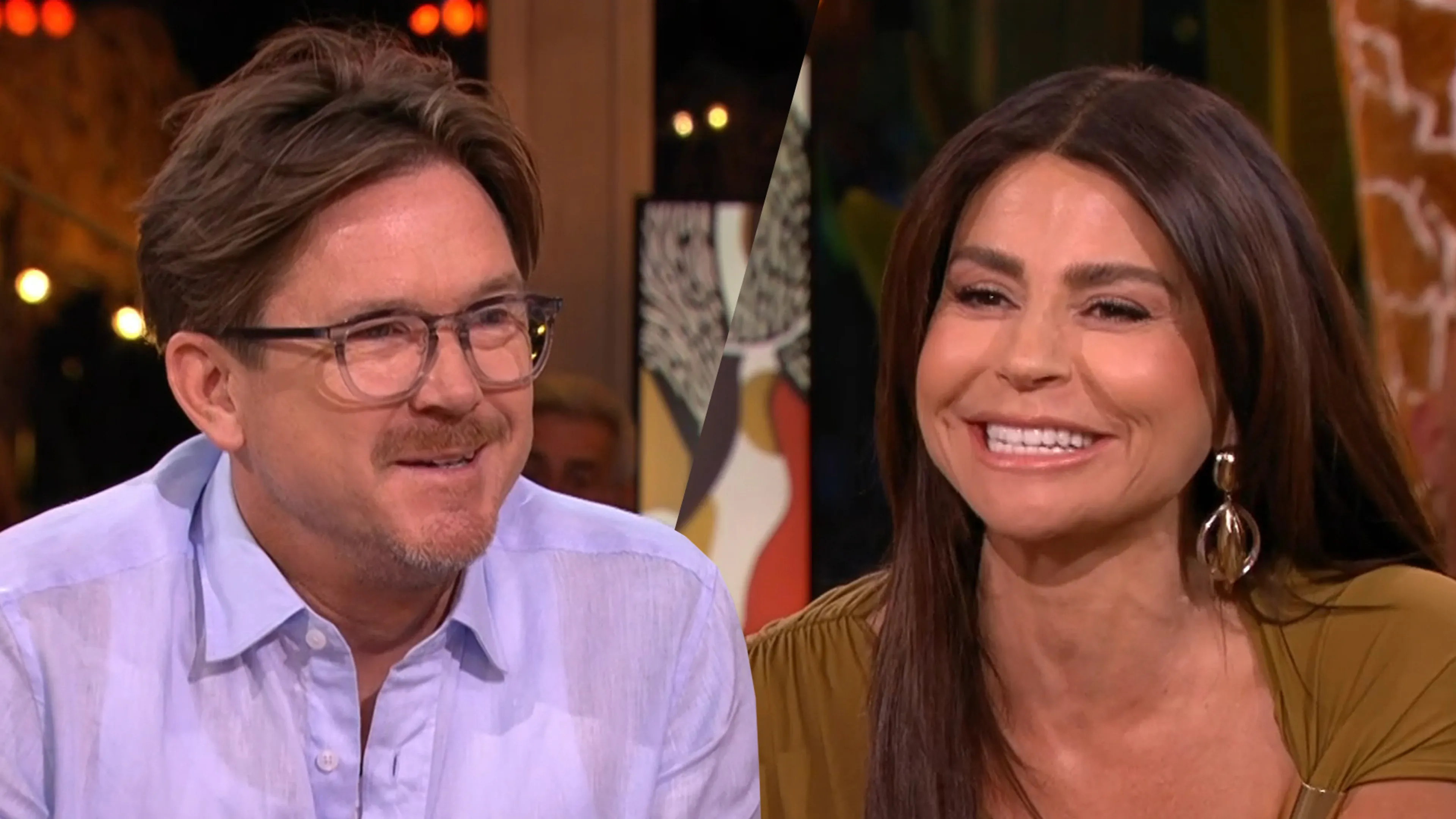 Olcay Gulsen schrikt van opening Johnny de Mol: 'Nou maak je mij helemaal verlegen' (De Oranjezomer)