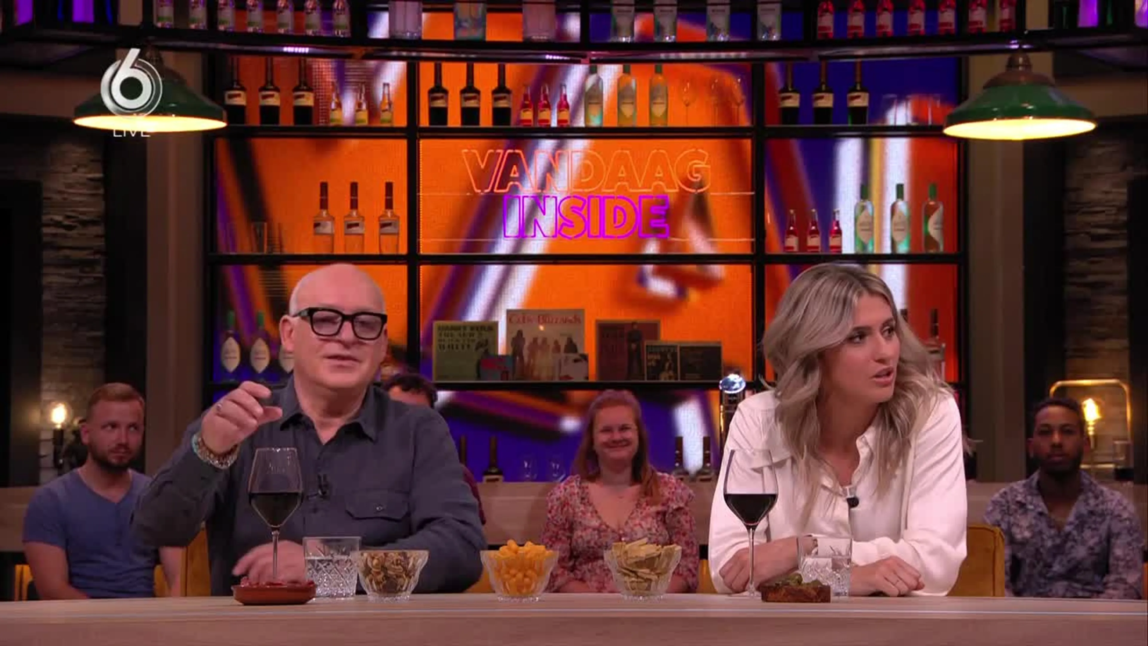 Vandaag Inside-tafel en Estavana over Rafael