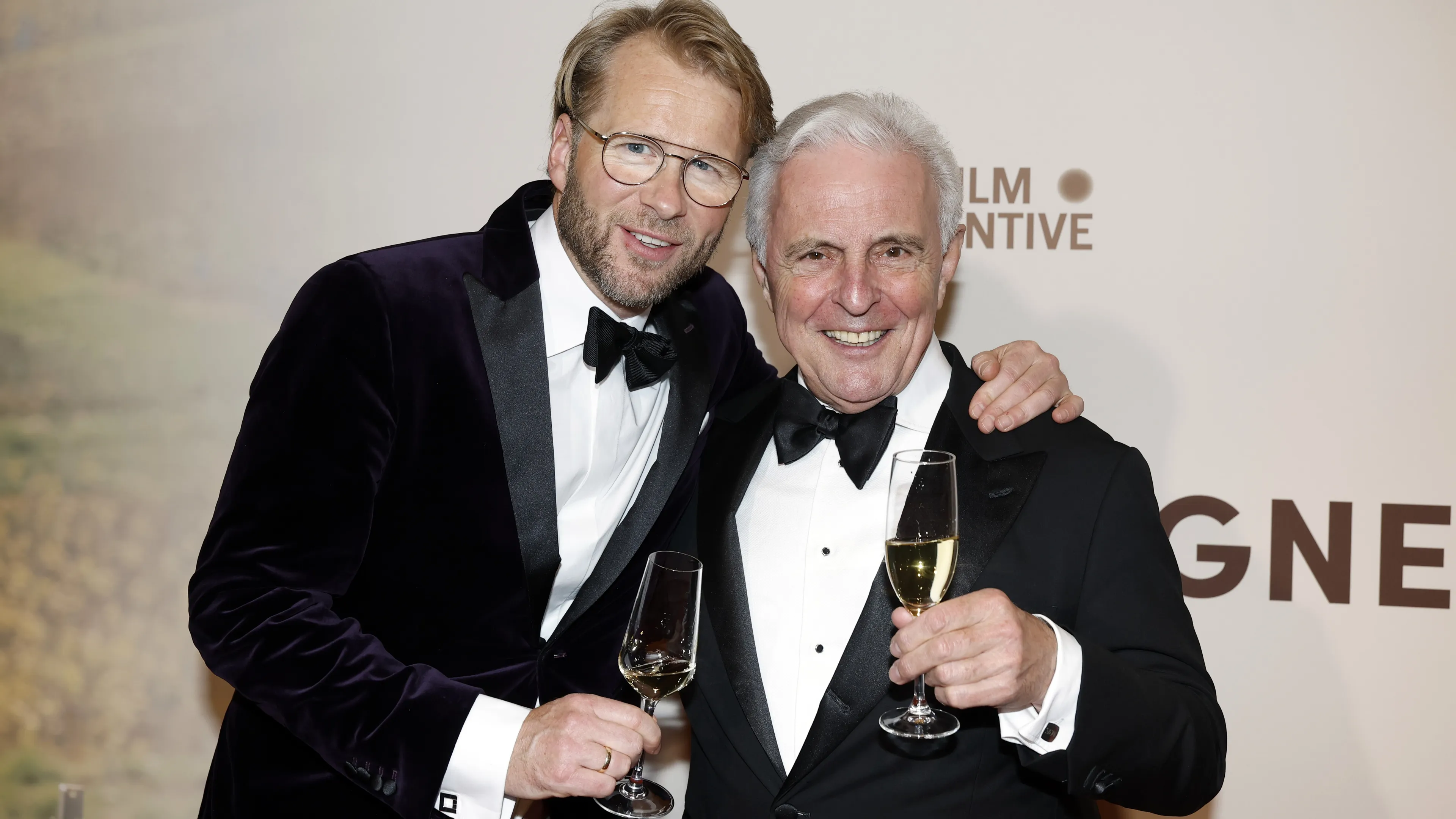 Hitfilm Champagne met Huub Stapel niet in race voor Gouden Kalveren