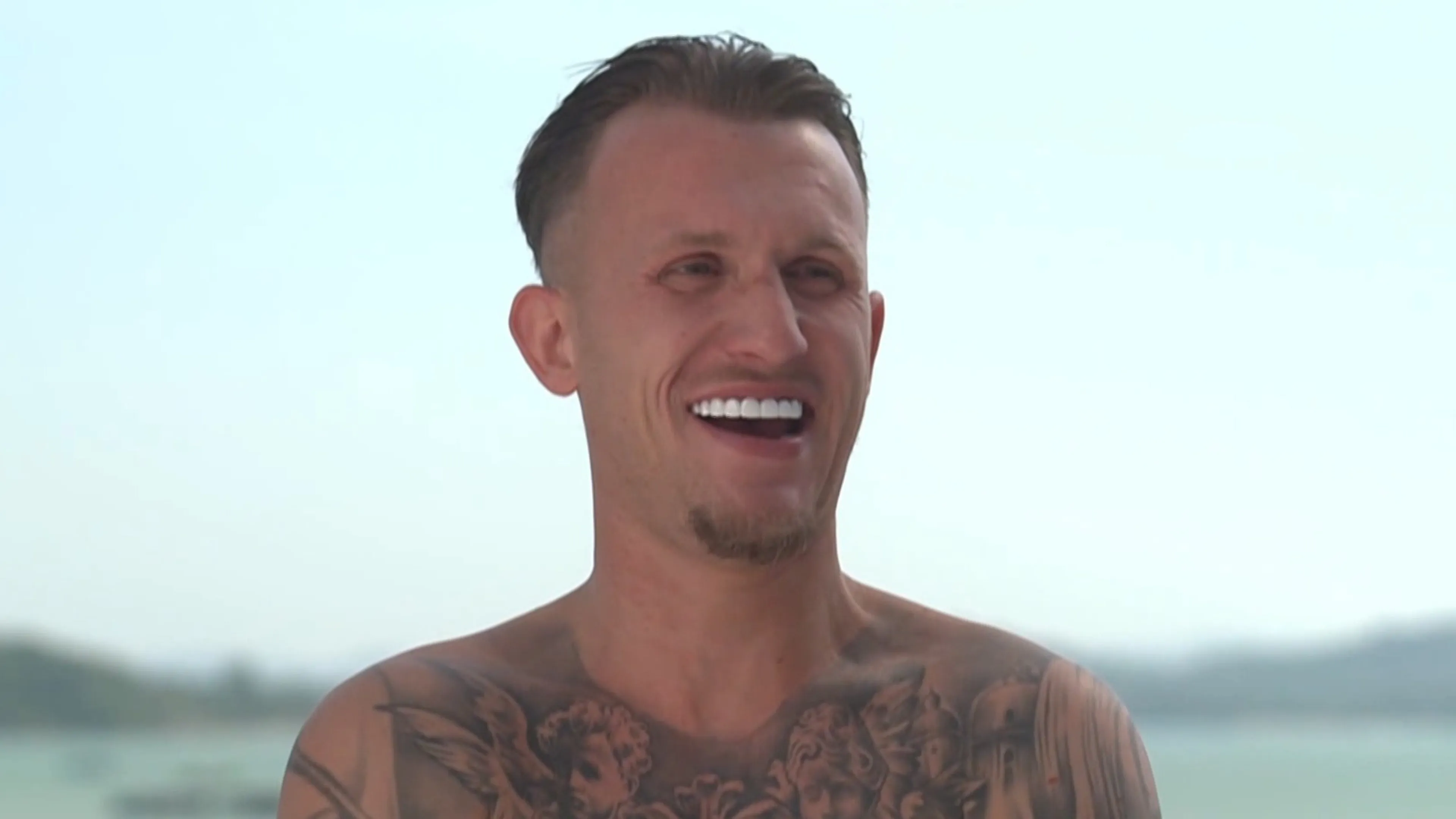 Ex On The Beach: 'Big Dick Nick' slaat de plank flink mis
