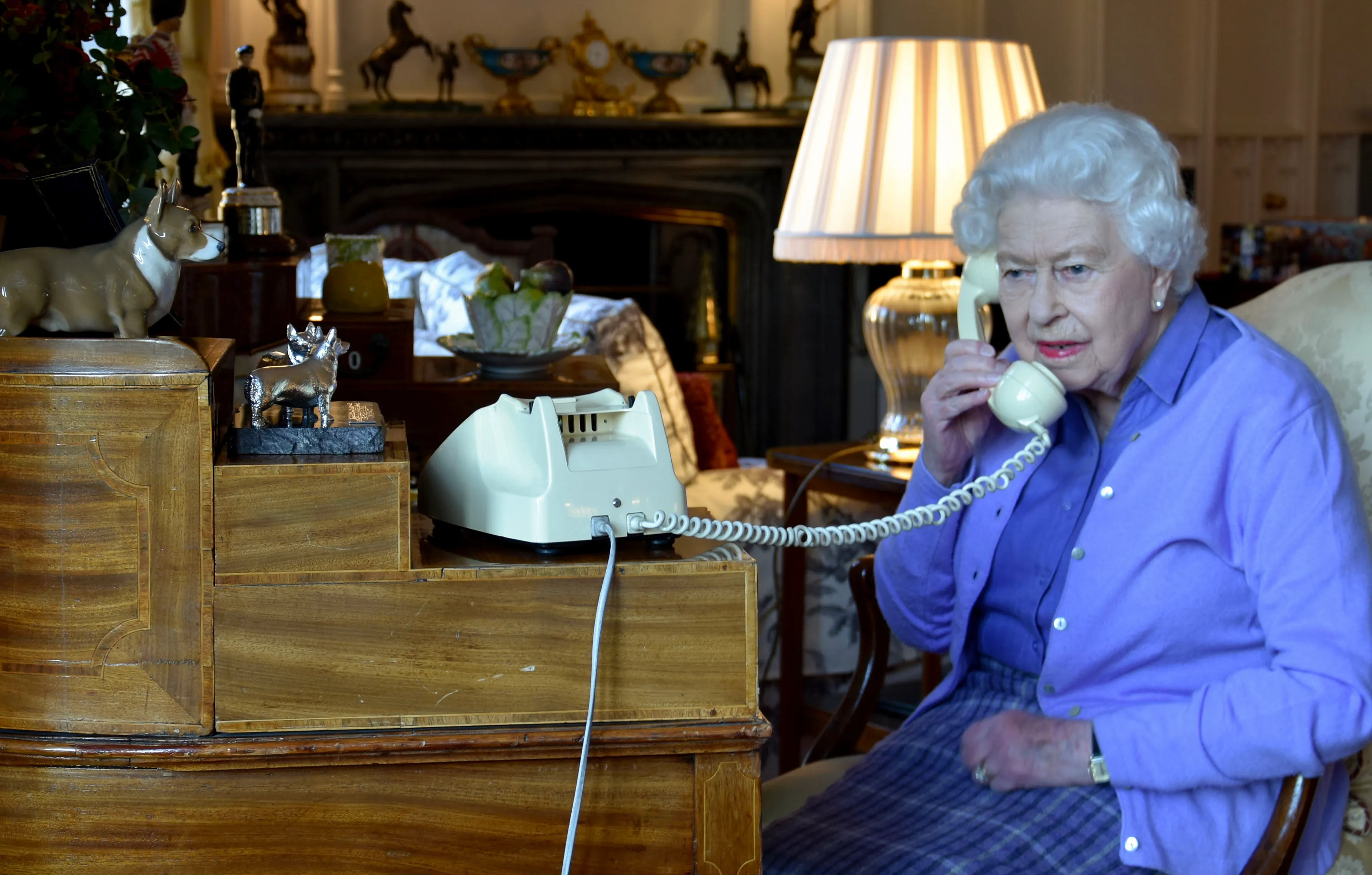 Britse koningin steekt volk hart onder de riem in coronacrisis