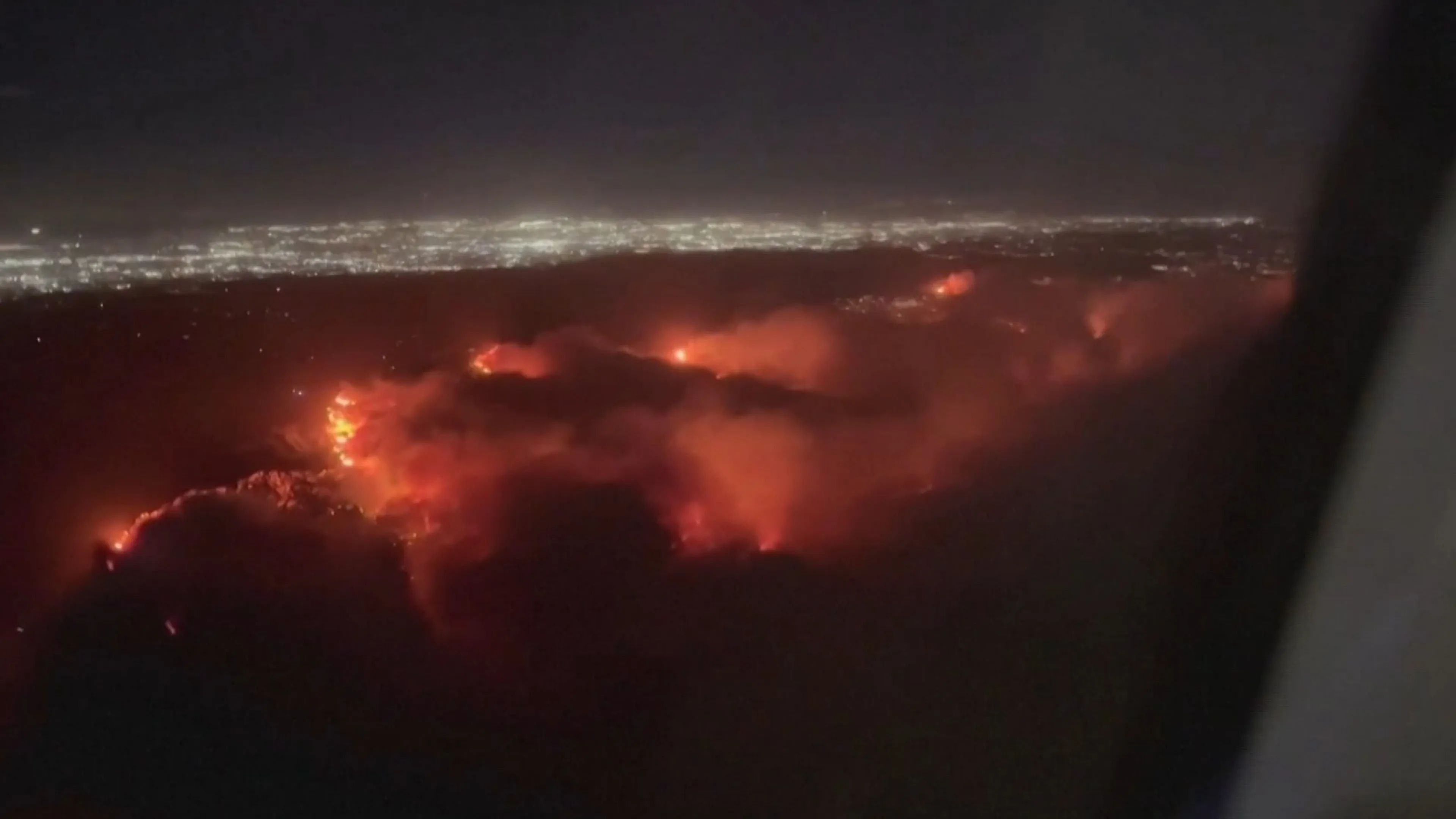 Ook BN'ers op de vlucht voor vlammenzee Los Angeles