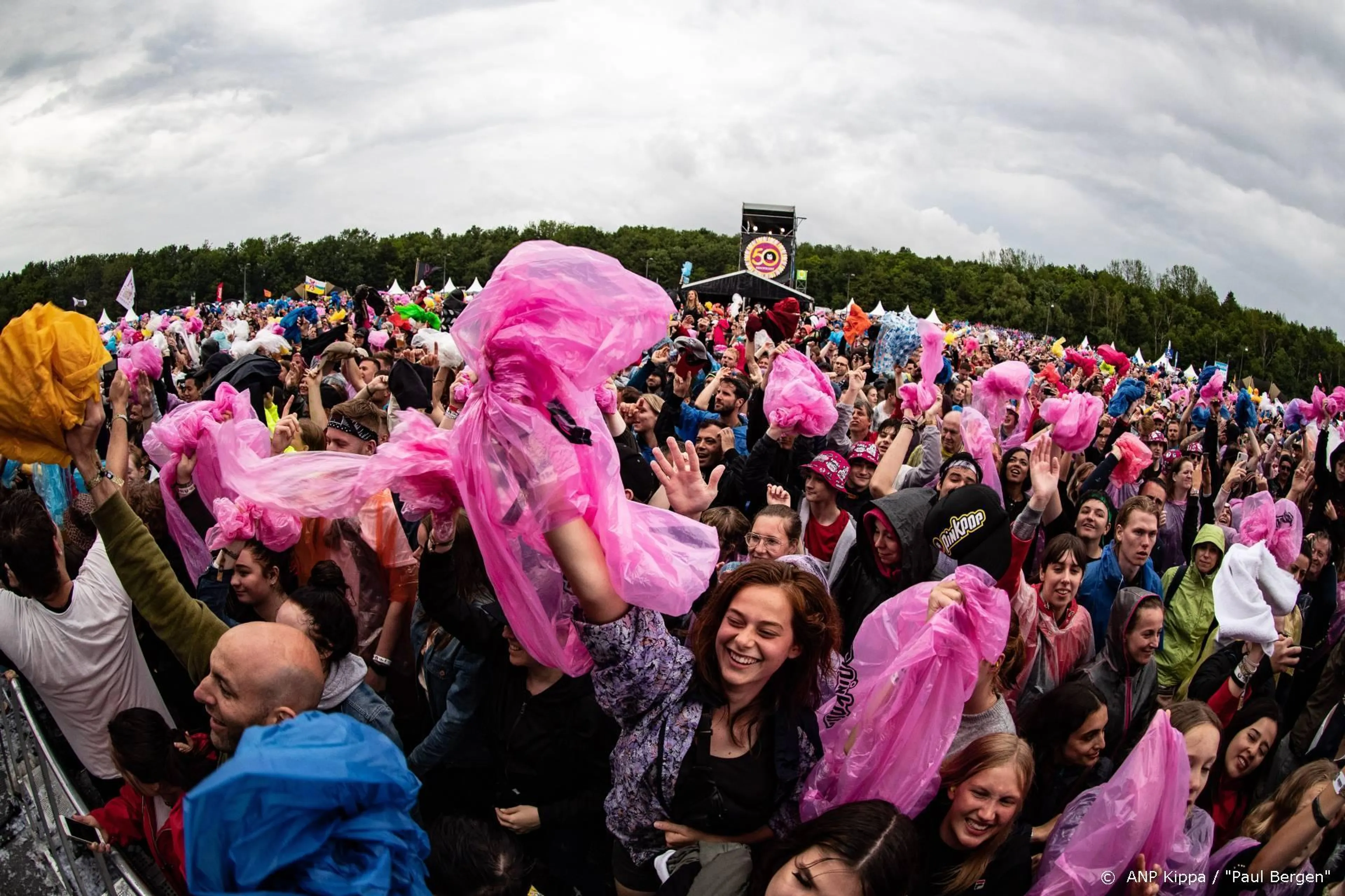 Minister De Jonge: houd niet te veel hoop op Pinkpop