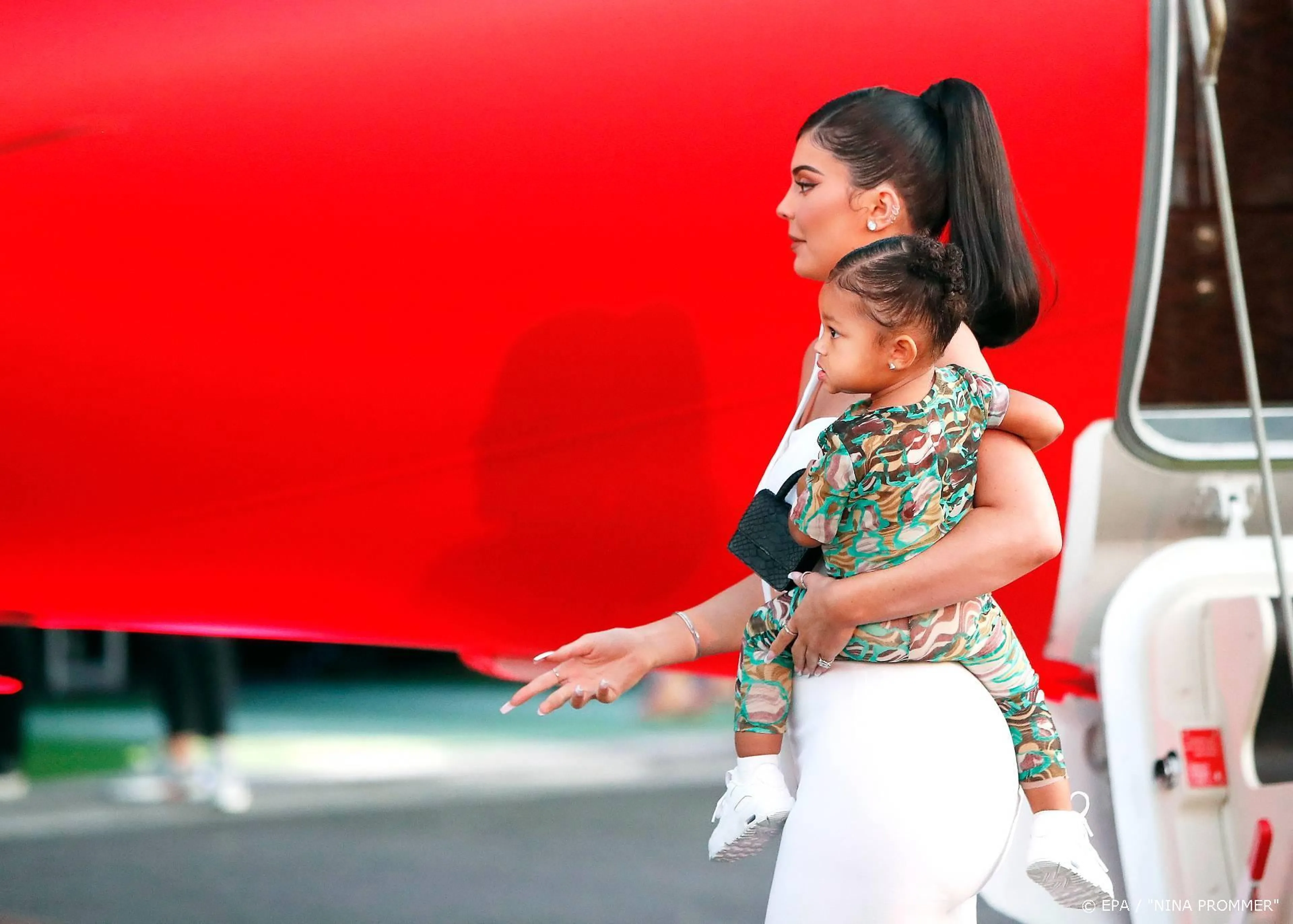 Kylie Jenner naar de rechter om naam dochter