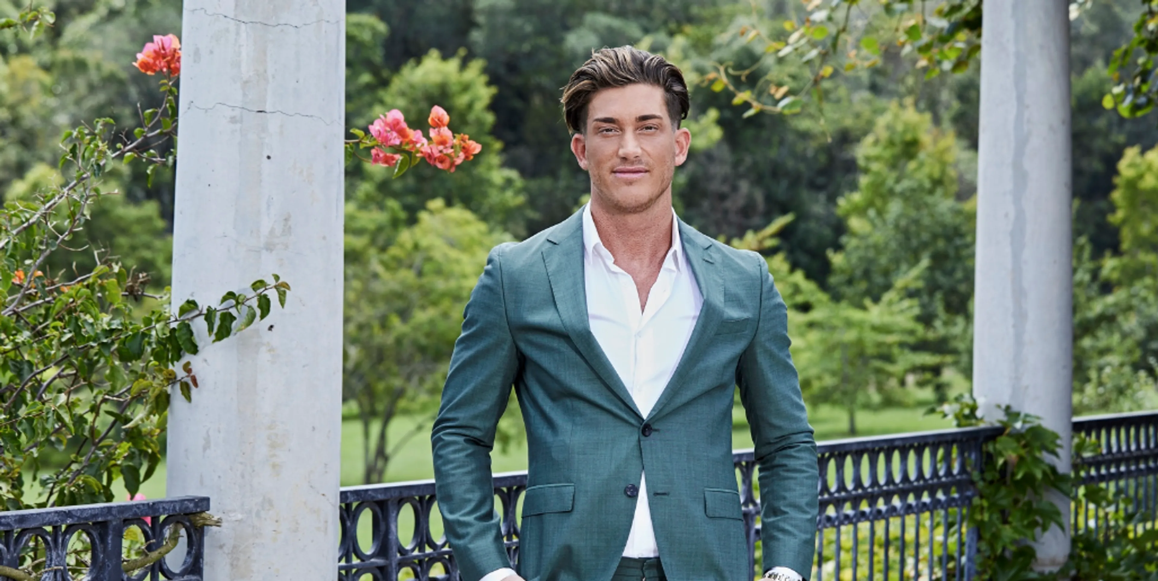 Fans bieden duizenden euro's voor 'Flesje poppen met Bachelorette-Niek'