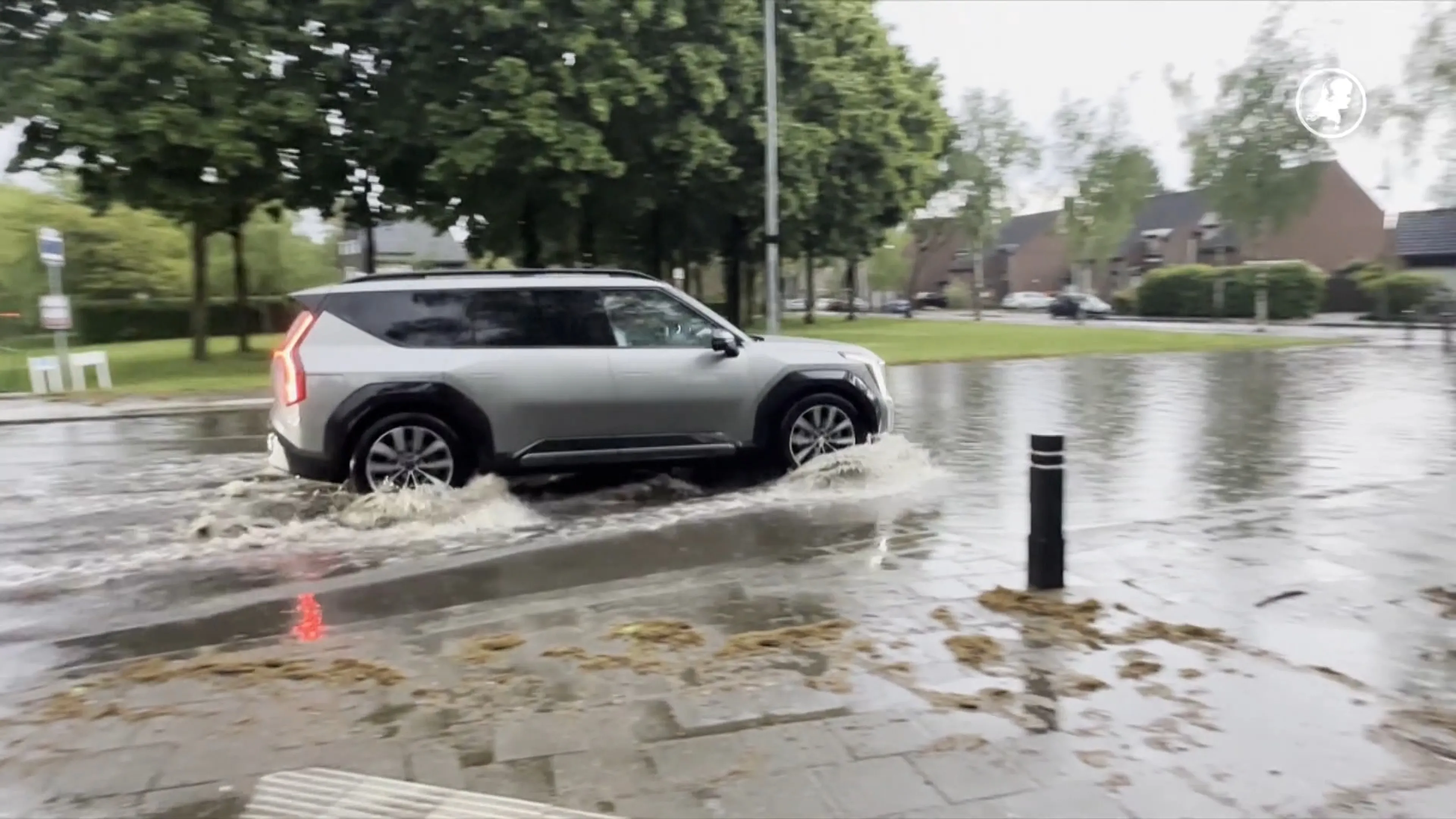 Noodweer trekt over Nederland