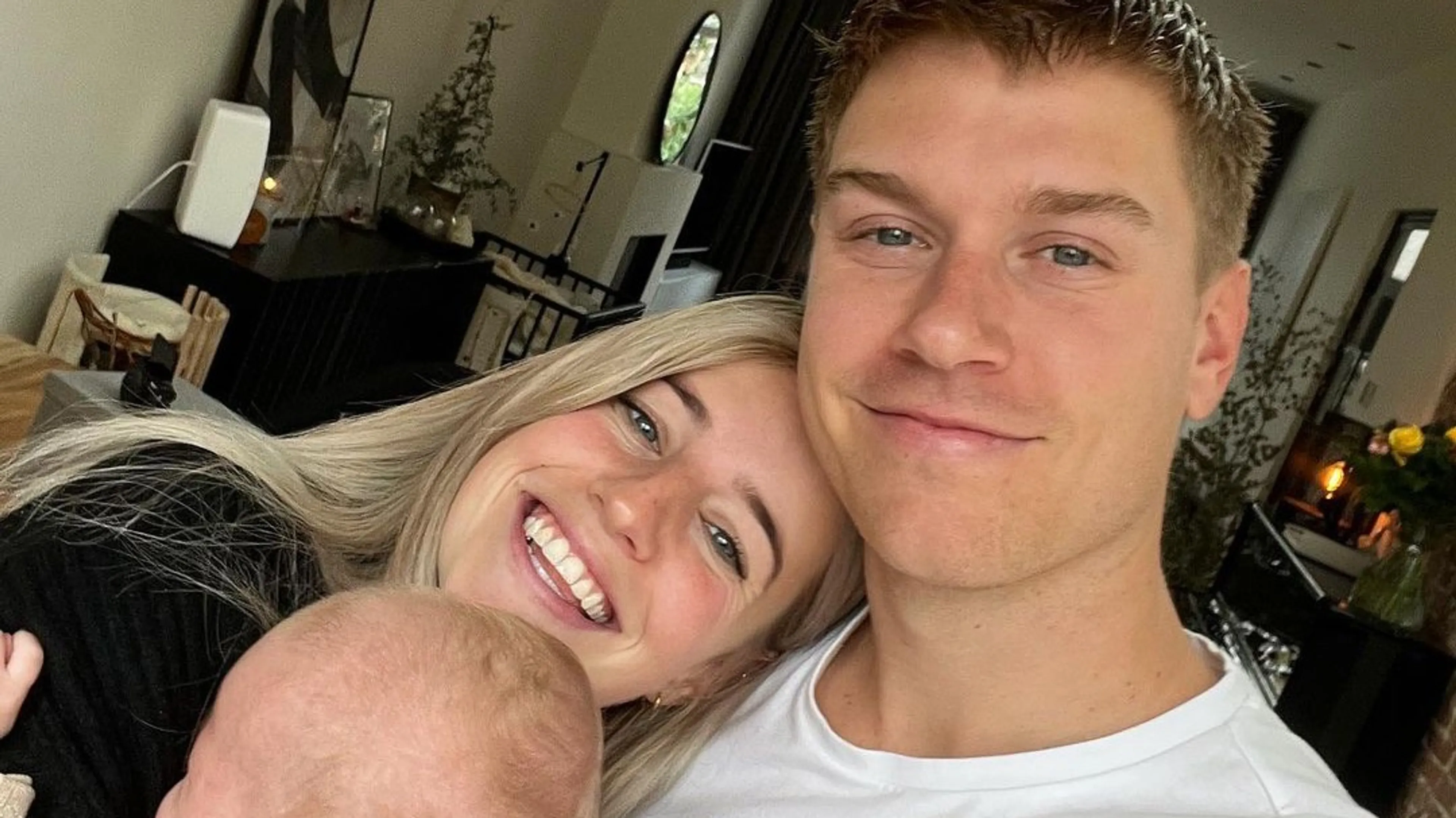 Heugelijk babynieuws voor YouTuber Dee