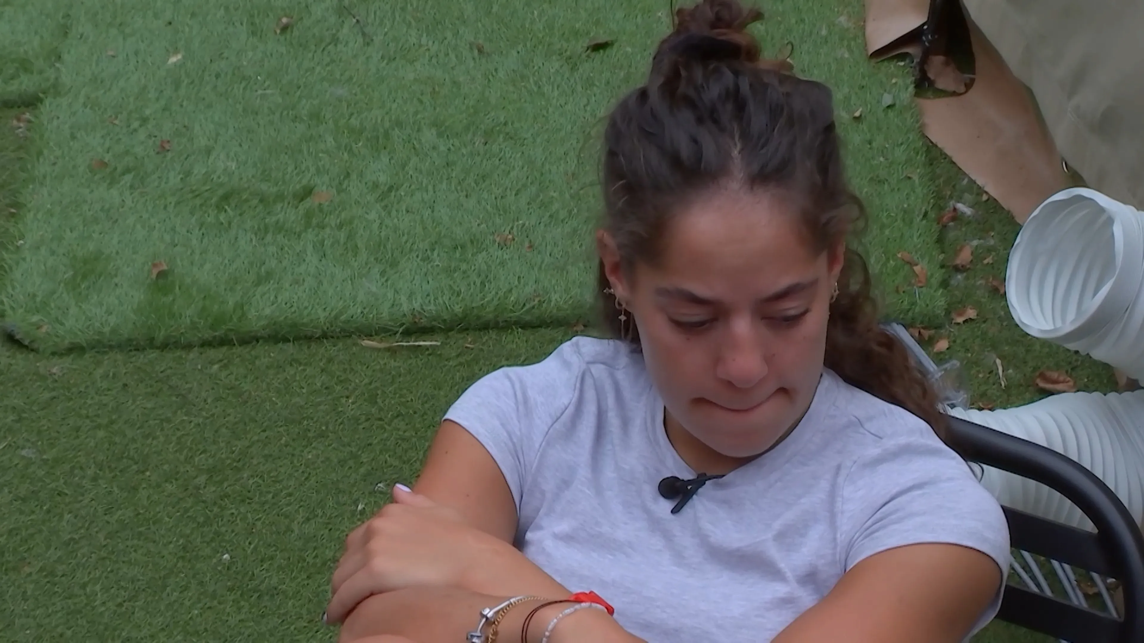 Alle ruzies in de Bondgenoten-loods worden Joshlyn te veel