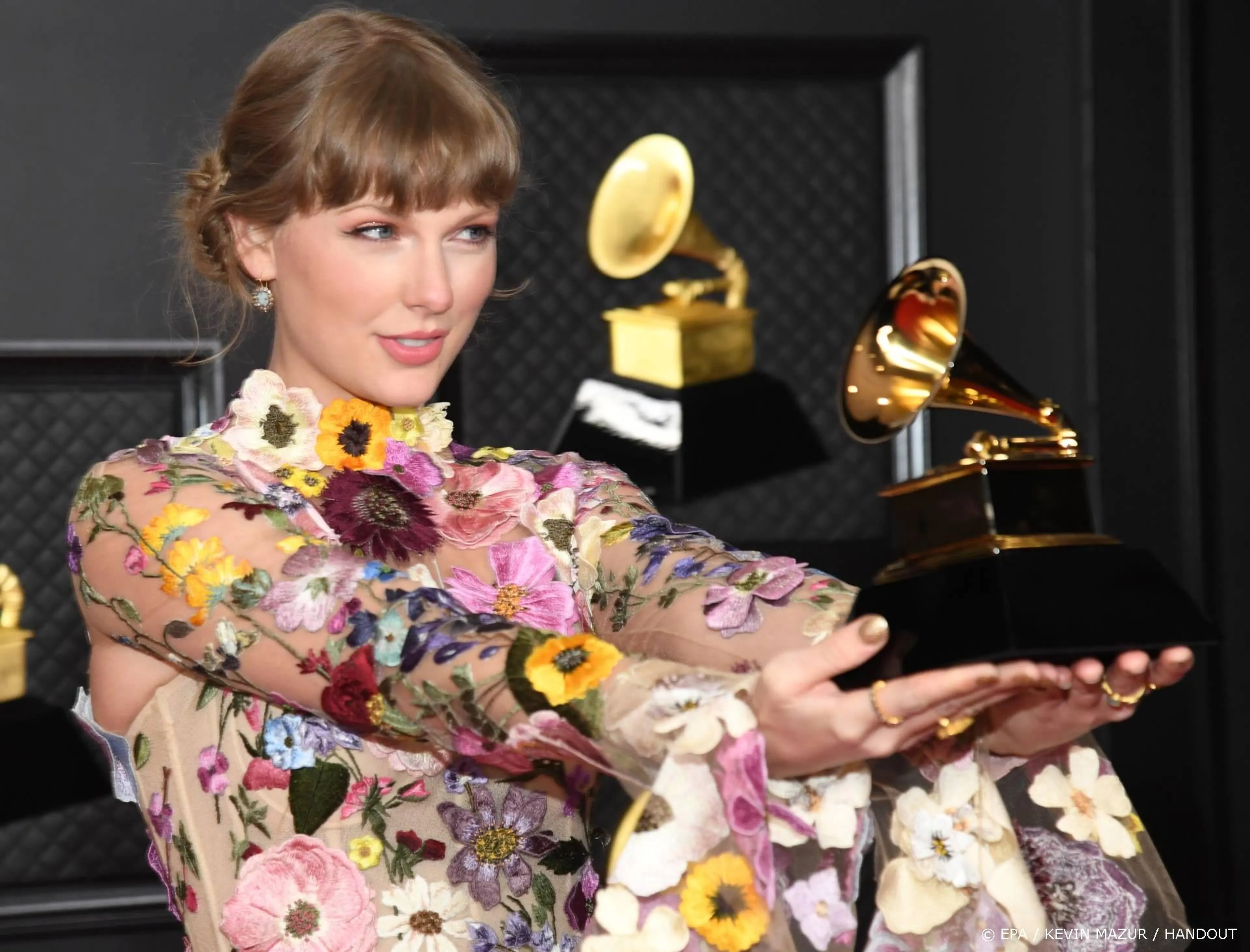 Taylor Swift brengt nieuwe versie Red een week eerder uit