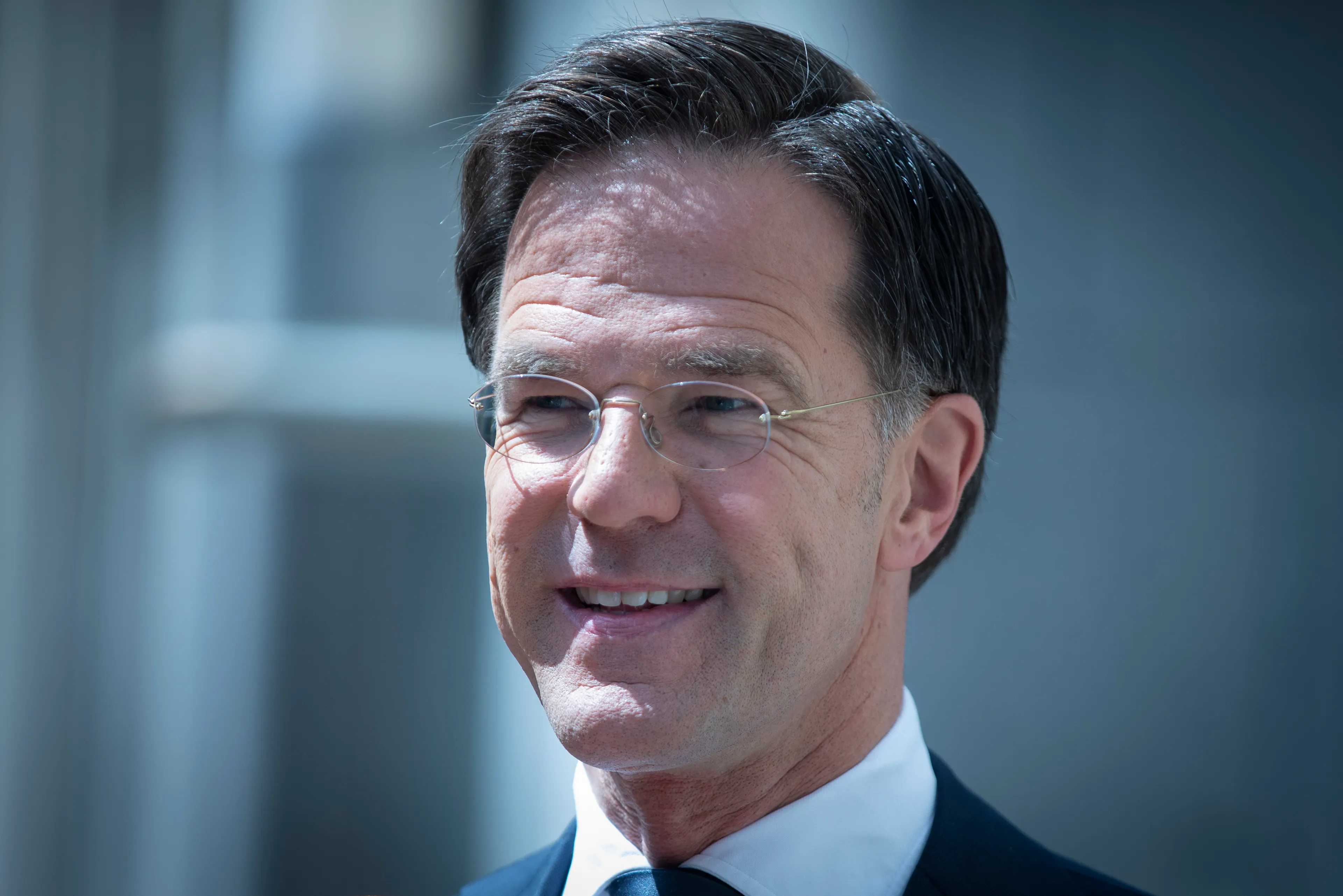 Politici vieren feest op binnenhof