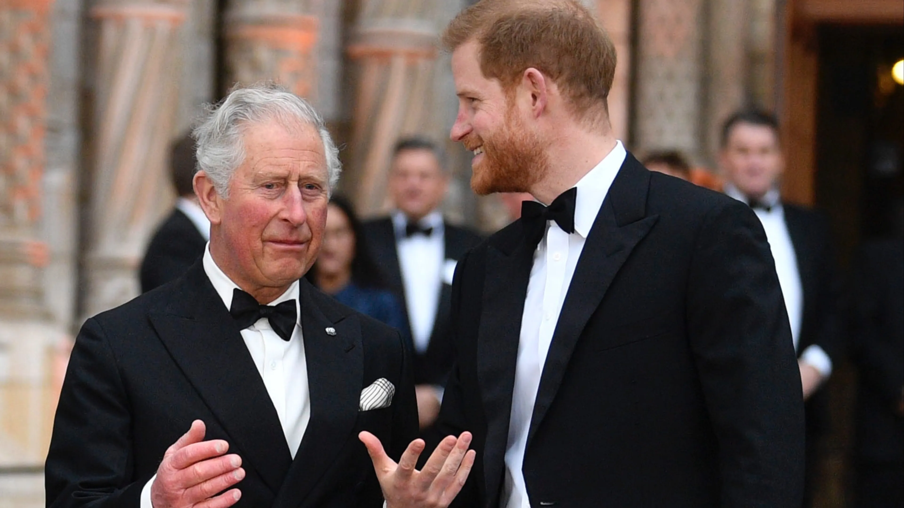 Prins Charles hielp Harry wél financieel na stap terug