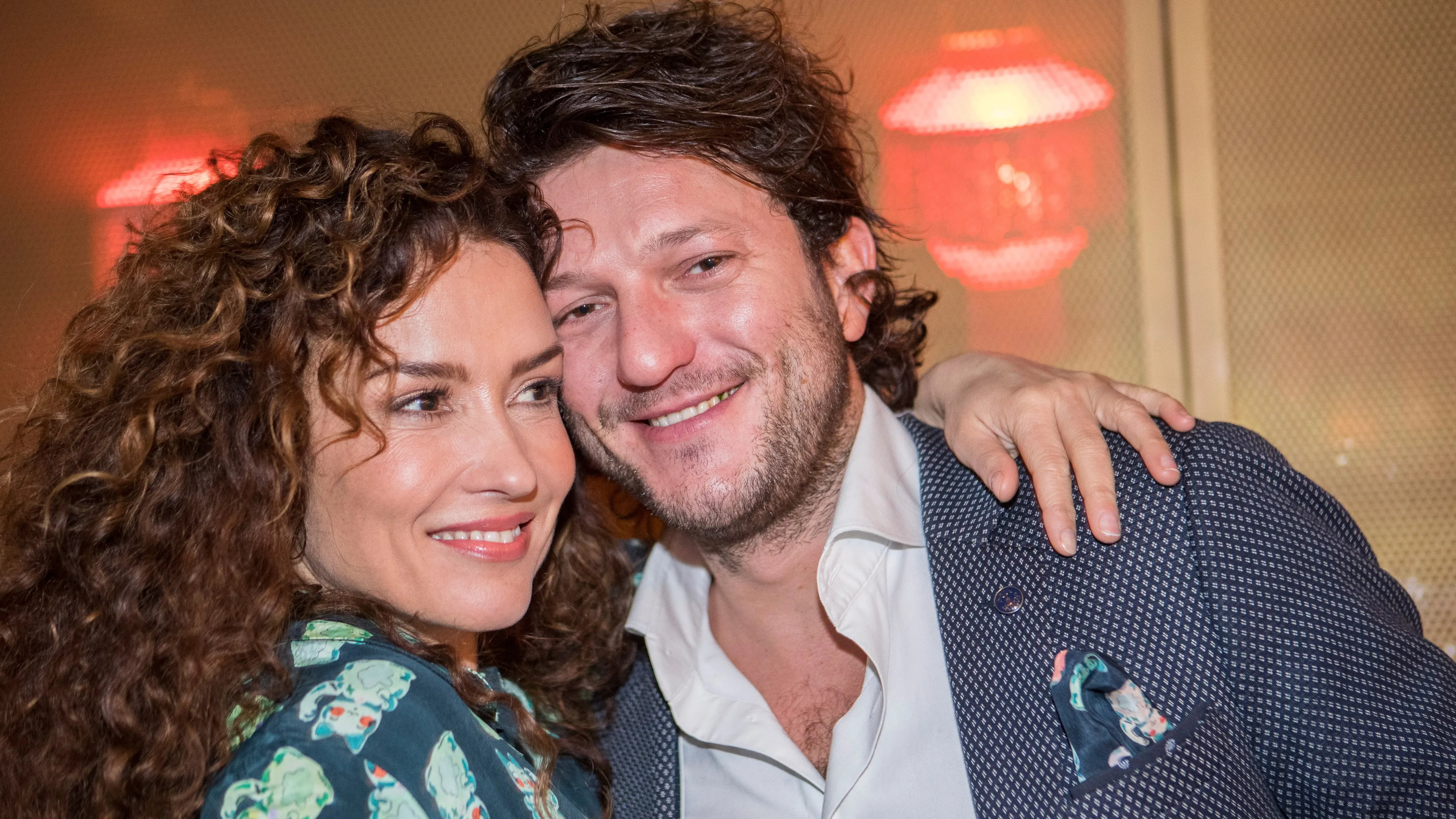 Katja Schuurman viert haar liefde voor Freek