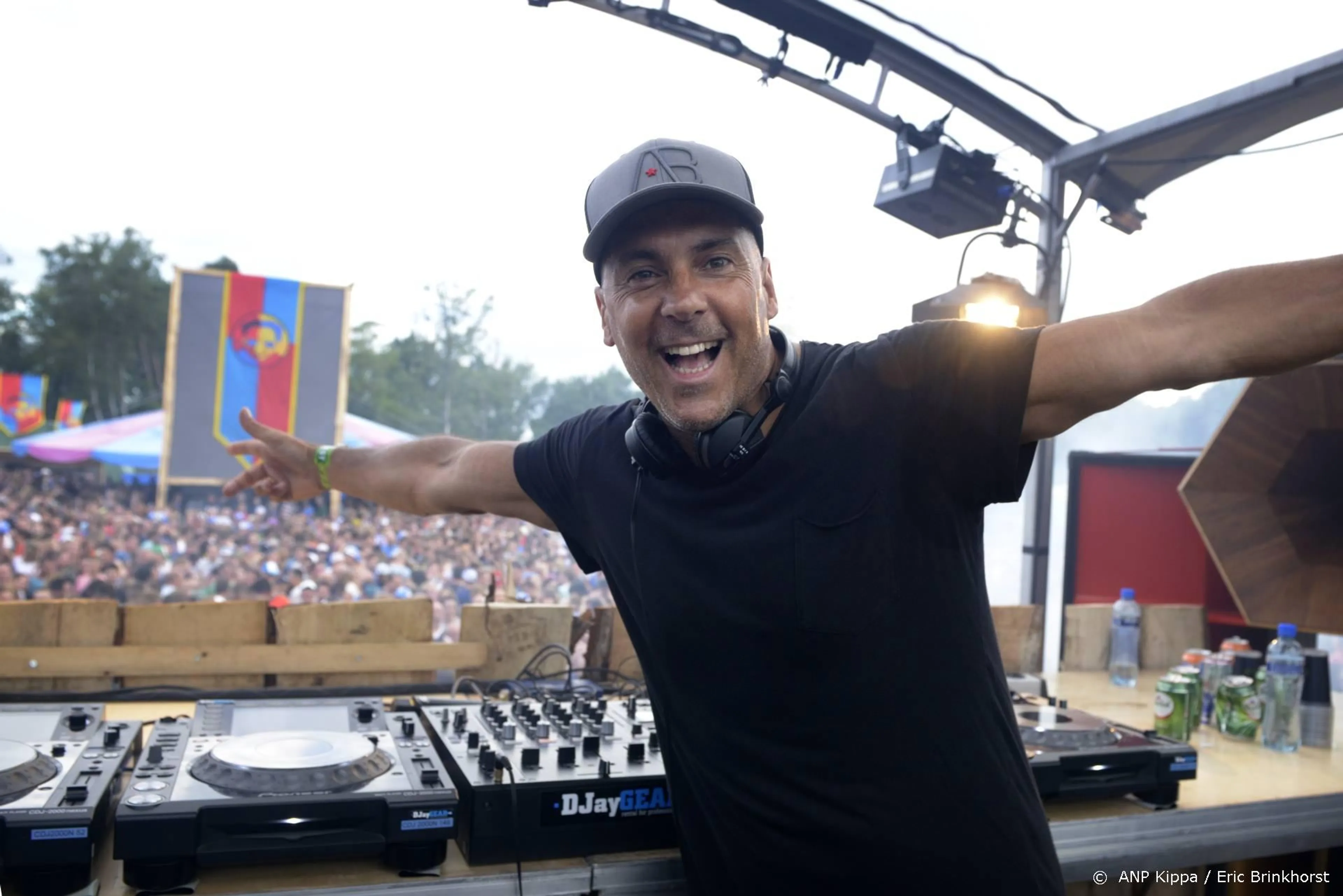 DJ Mental Theo weer vader geworden