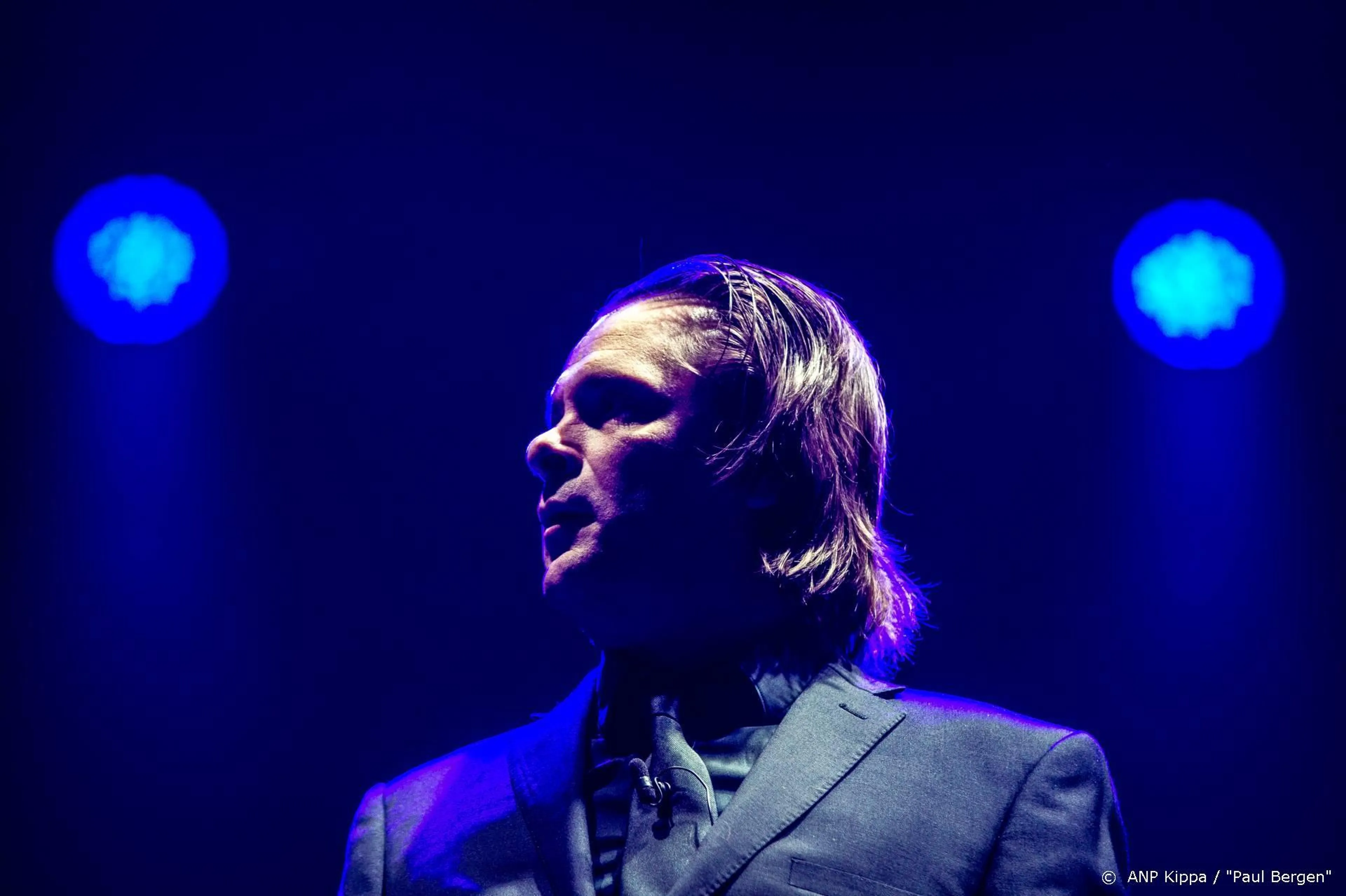 Hans Teeuwen gaat na vier jaar weer theater in