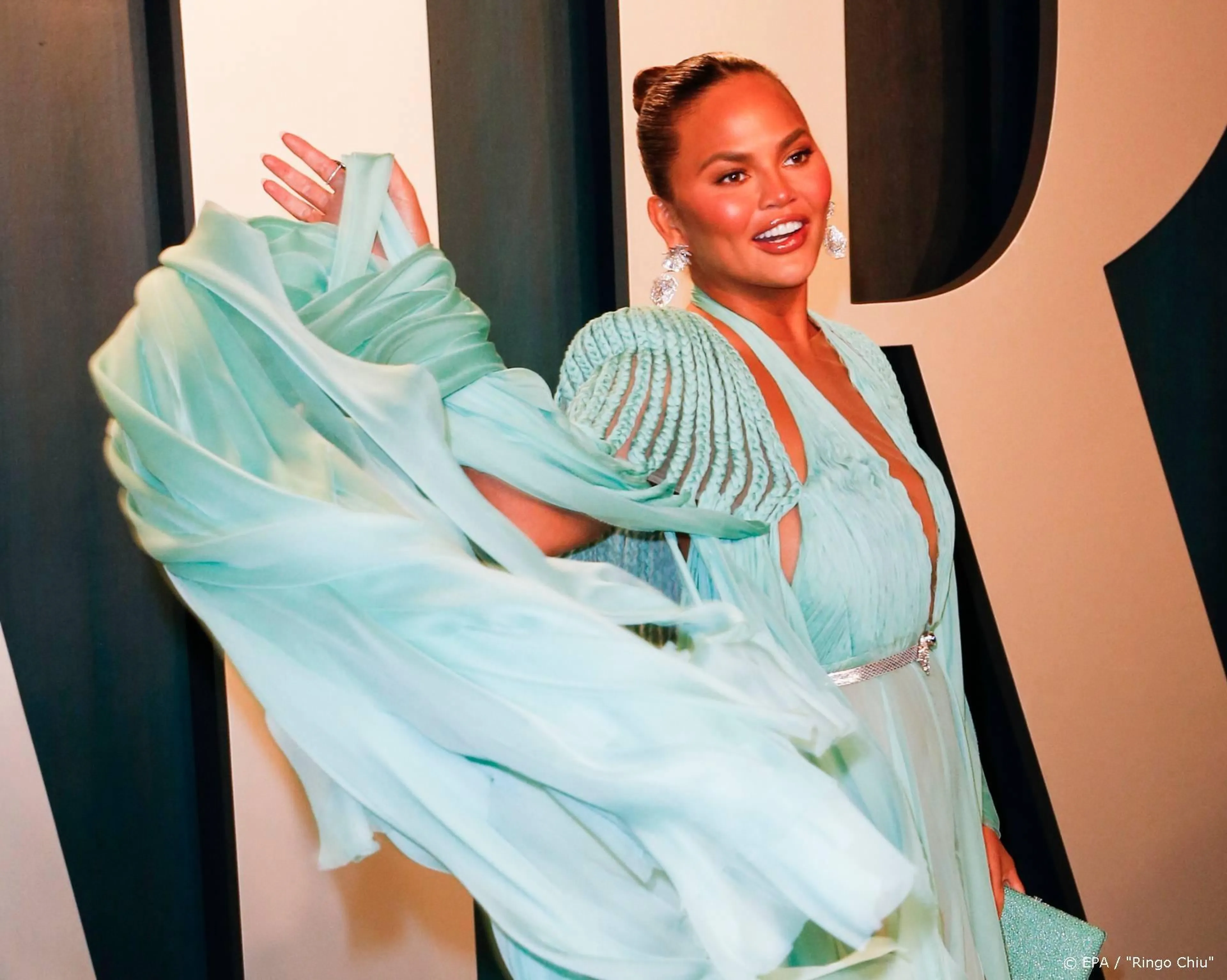 Chrissy Teigen doneert geld voor protesterende Amerikanen