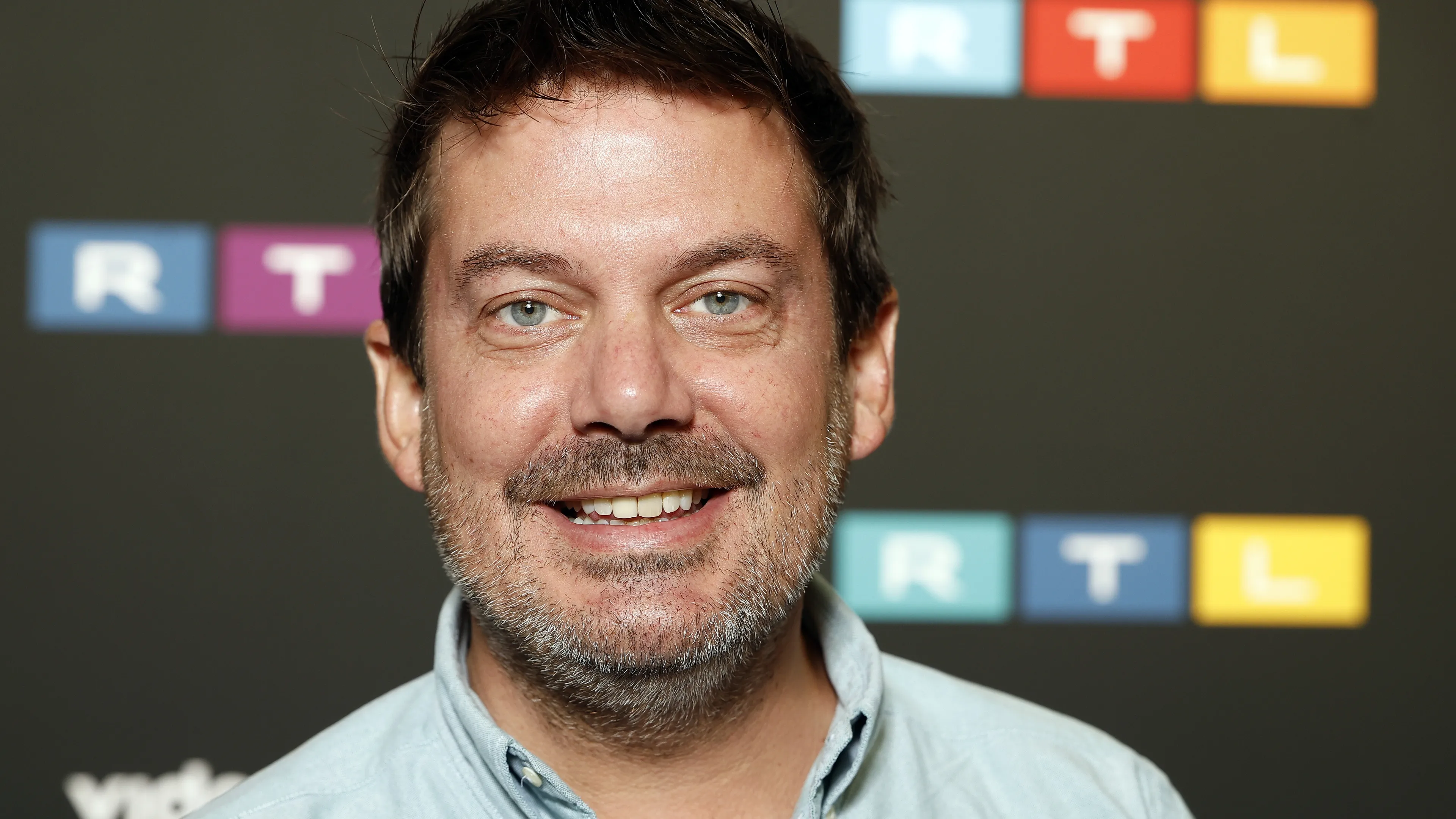 Tv-clash tussen Angela de Jong en Ruben Nicolai: 'Jij gaat te ver!'