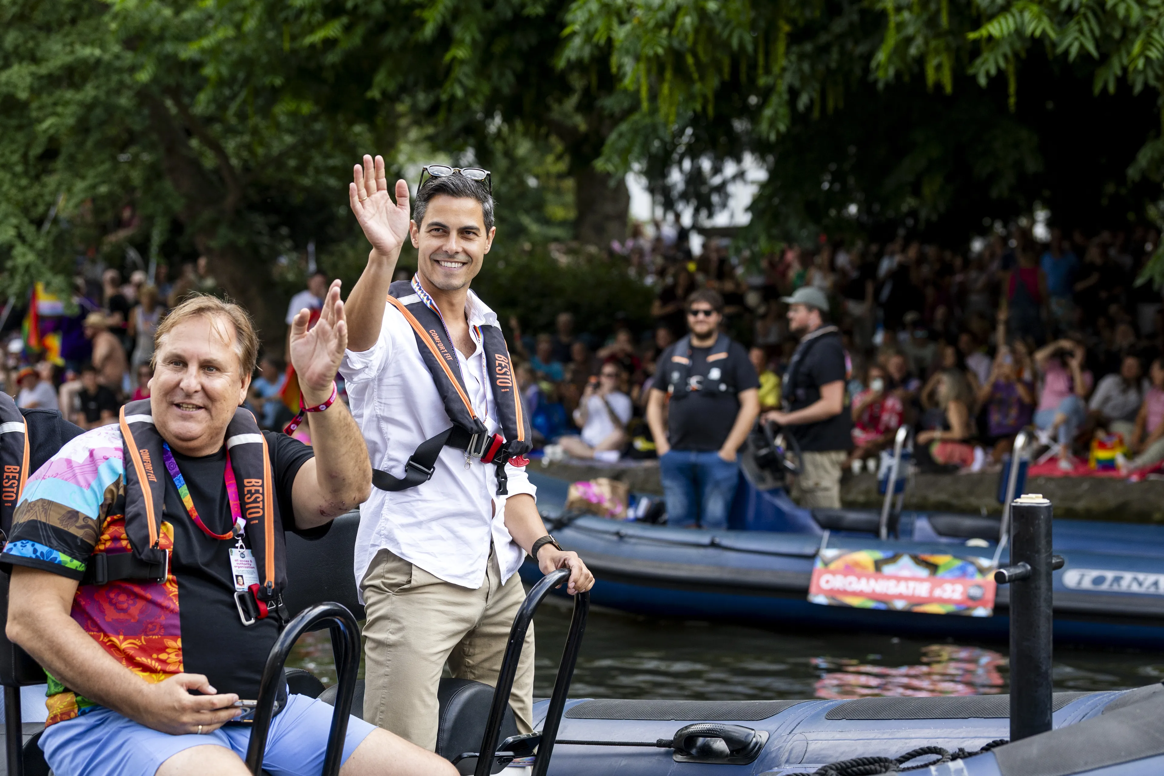 Premier Jetten helemaal uit zijn dak tijdens Pride