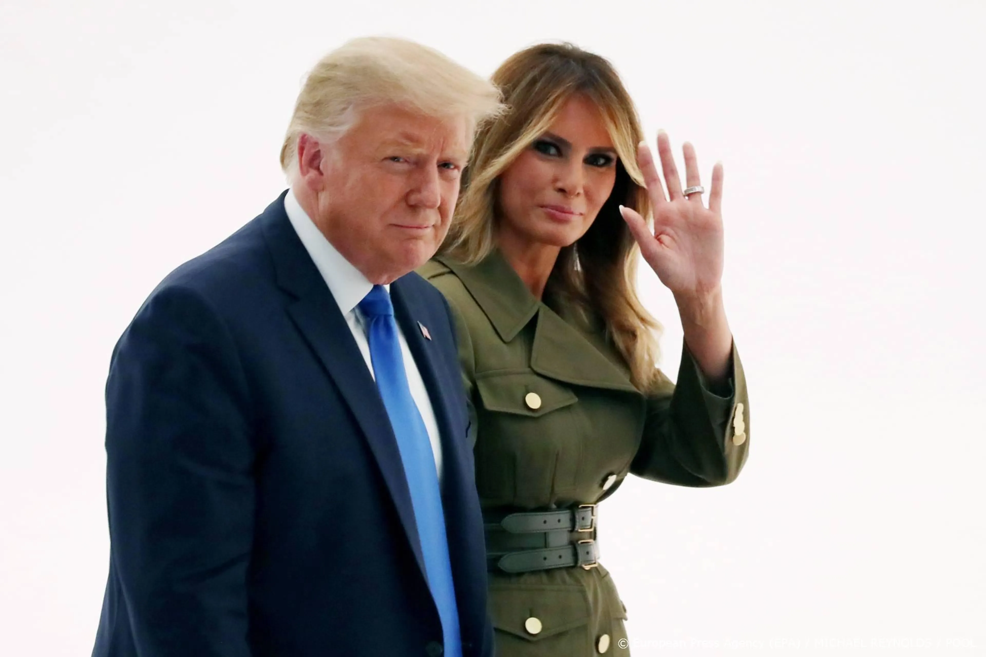 Facebook schorst account van Trump voor onbepaalde tijd