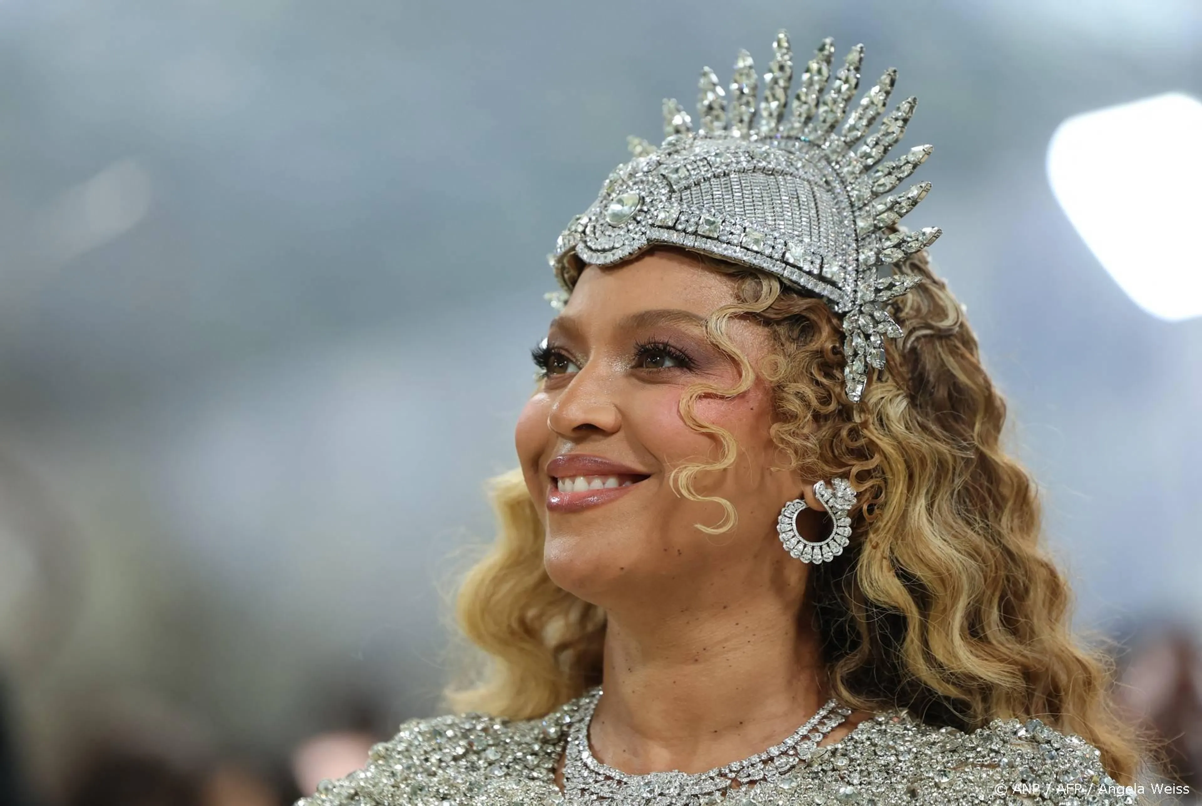 Beyoncé verrast fans met gloednieuwe single 