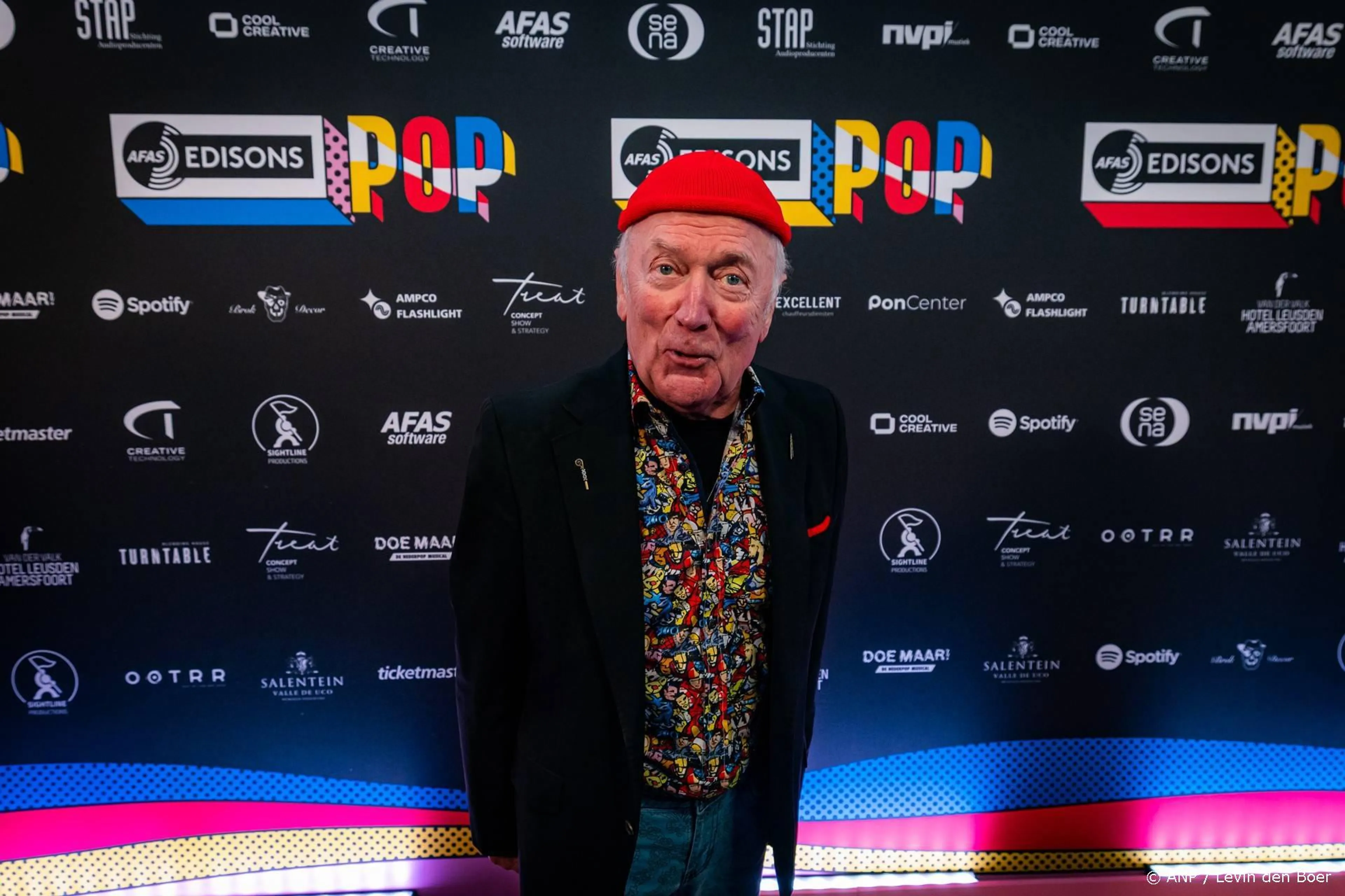 Harry Slinger is ernstig ziek, Drukwerk-zanger heeft darmkanker