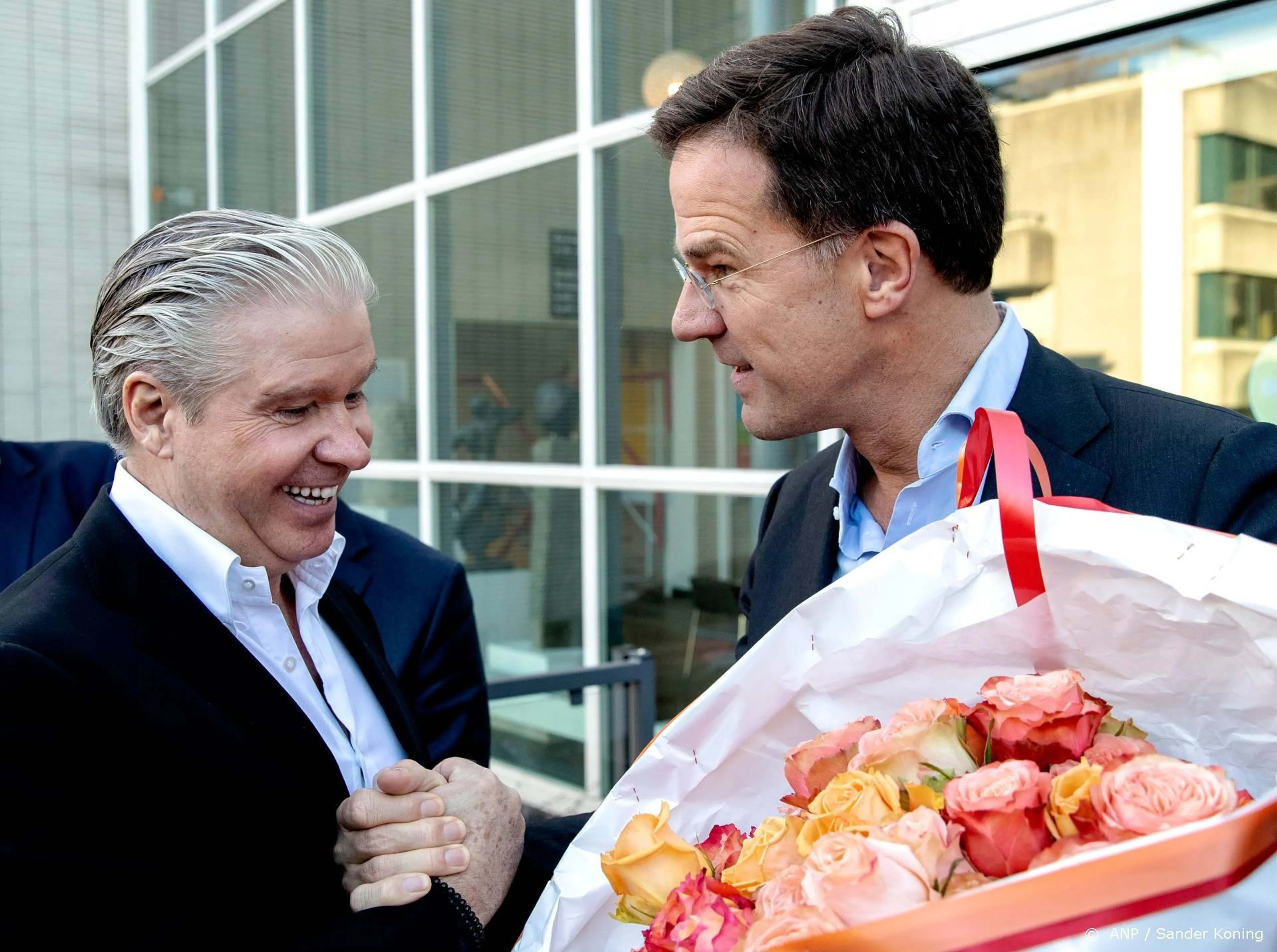 Dries Roelvink en Ben Cramer brengen samen single uit