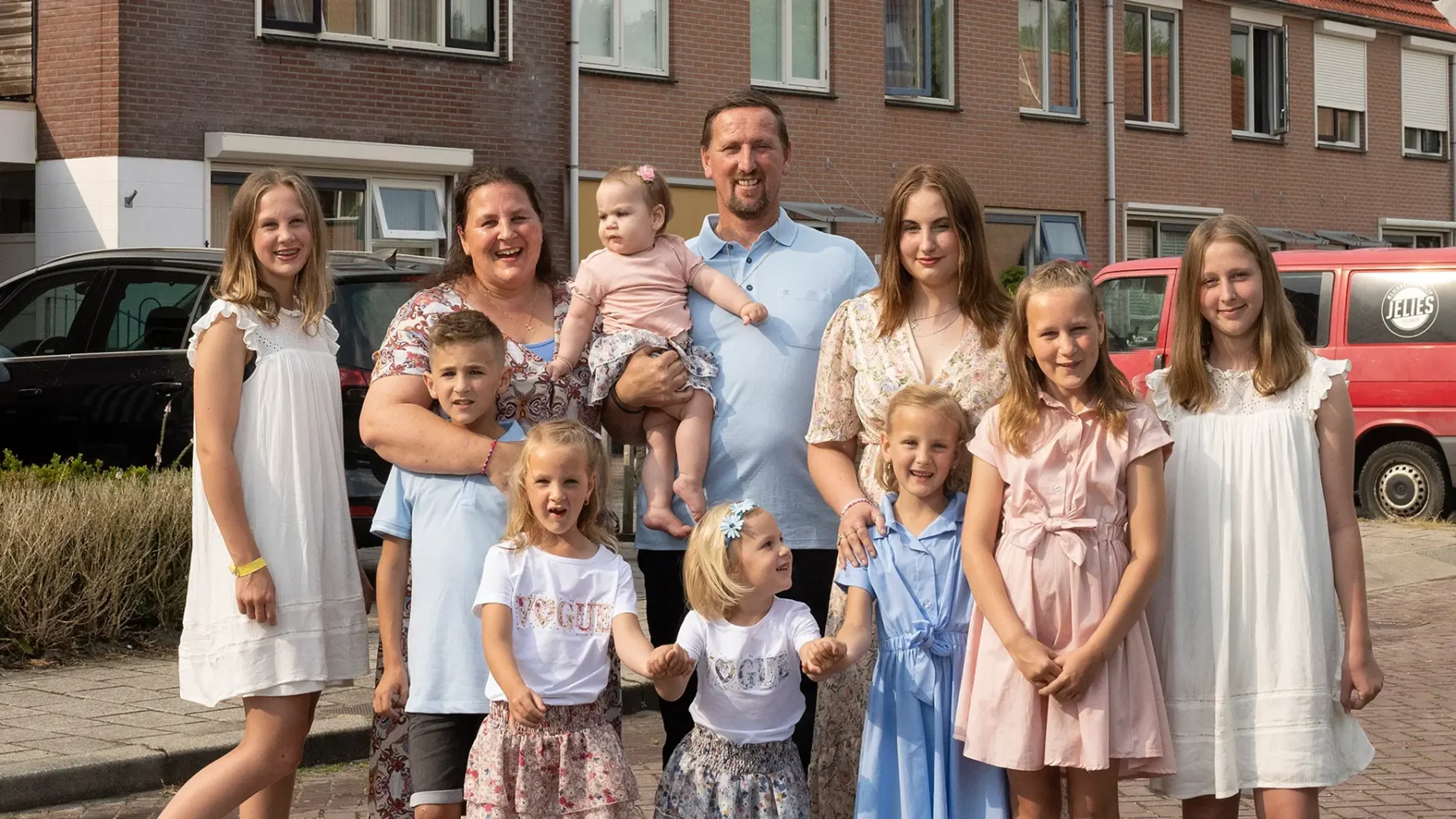 Gezinsuitbreiding voor Een Huis Vol-familie: 'Gelijk verliefd'