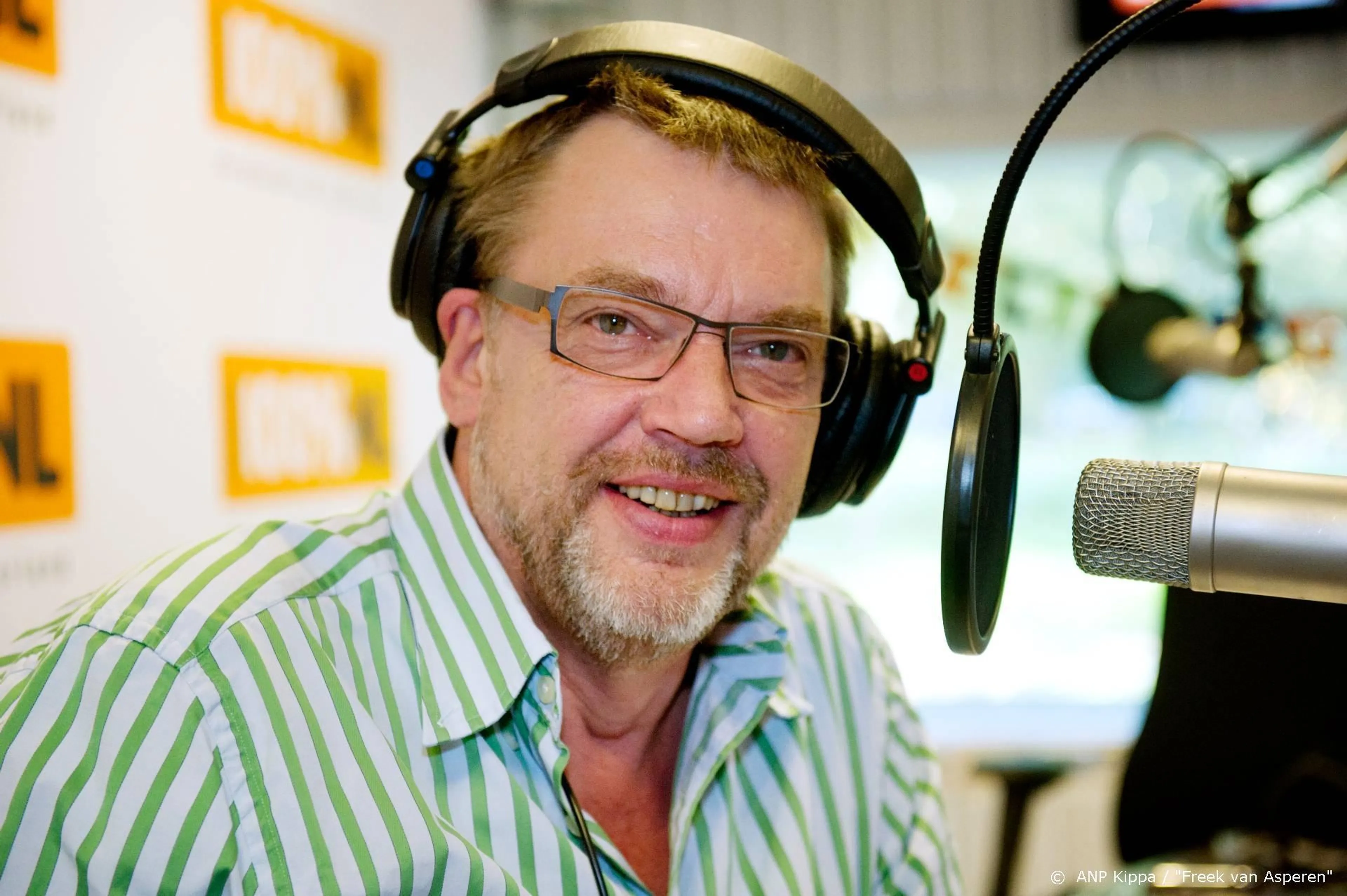 Henk Westbroek heeft last van 'dikkevingersyndroom'