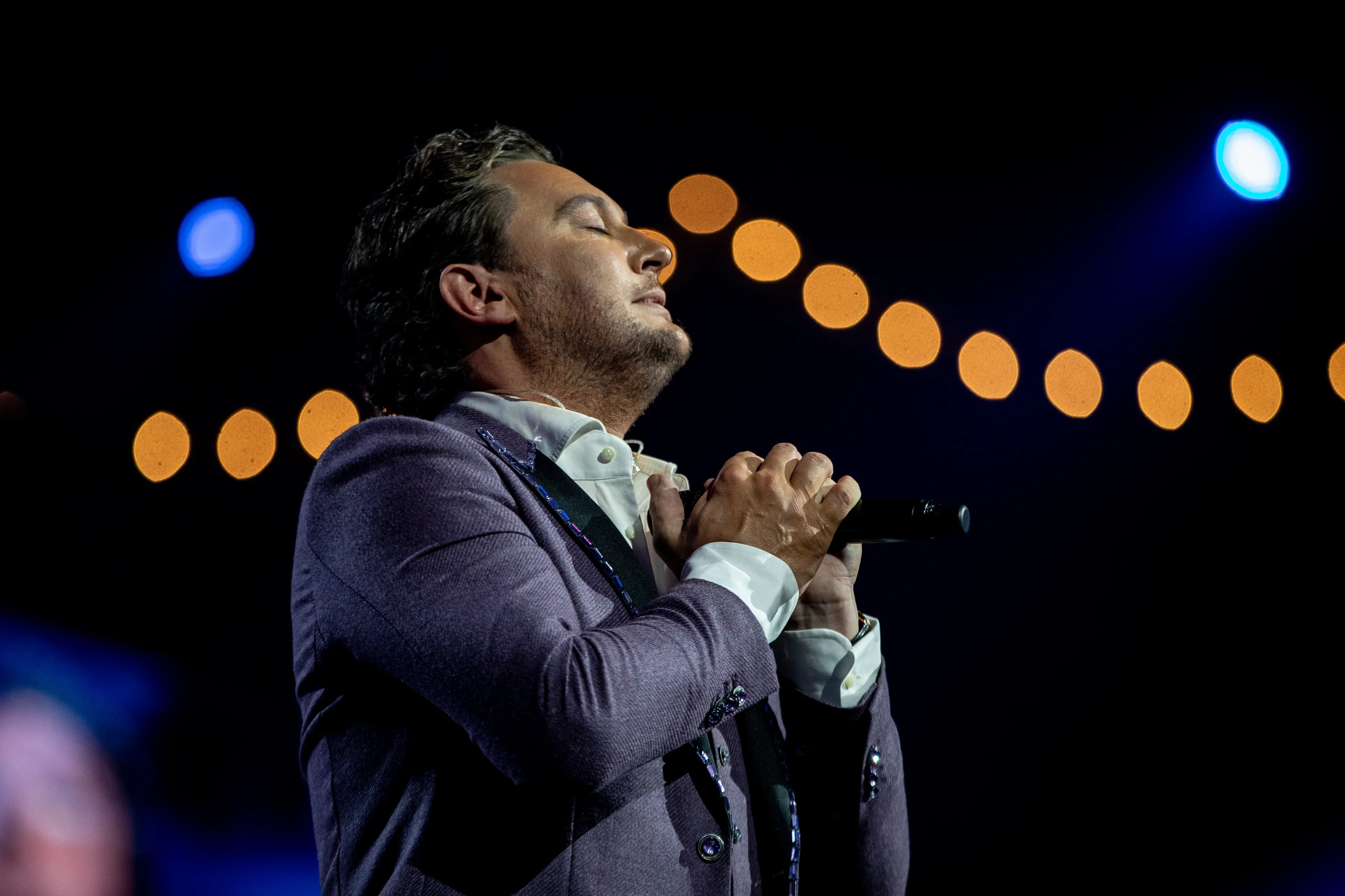 HEFTIG! Tino Martin breekt noodgedwongen Carré-optreden af