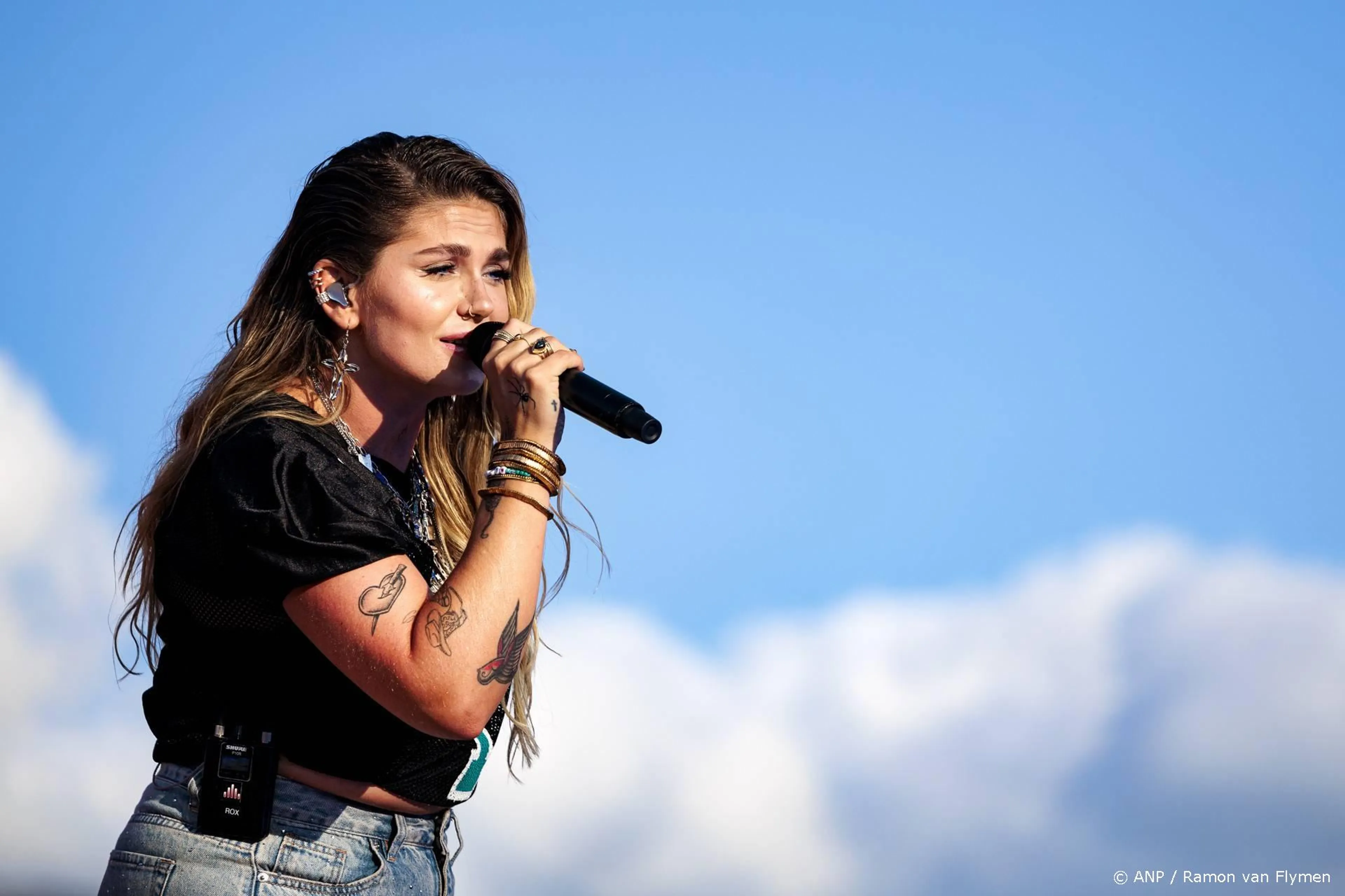 Roxeanne Hazes uit dankbaarheid voor terugkeer Holland Zingt Hazes