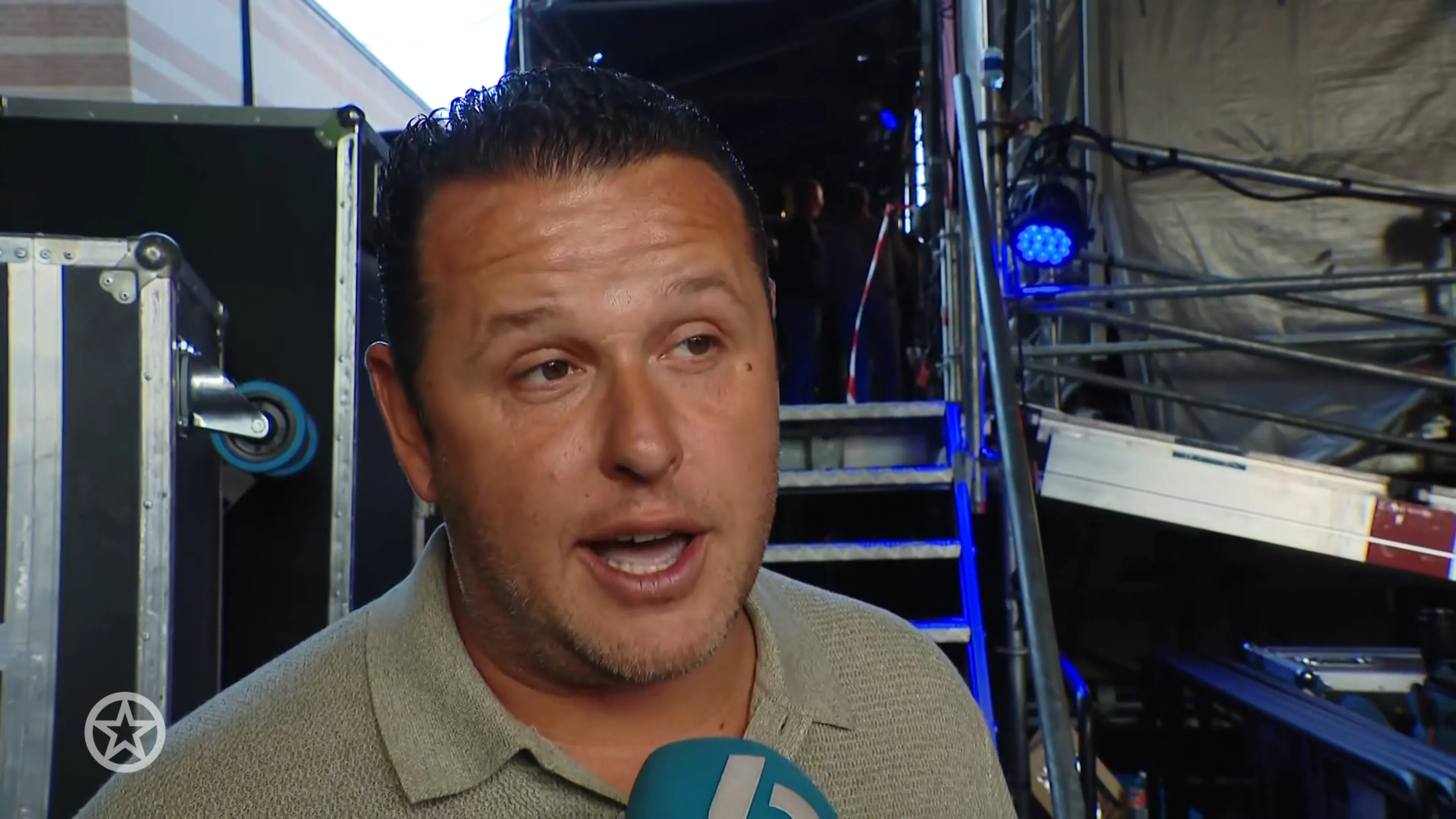 John West heeft eindelijk trouwdatum vastgeprikt