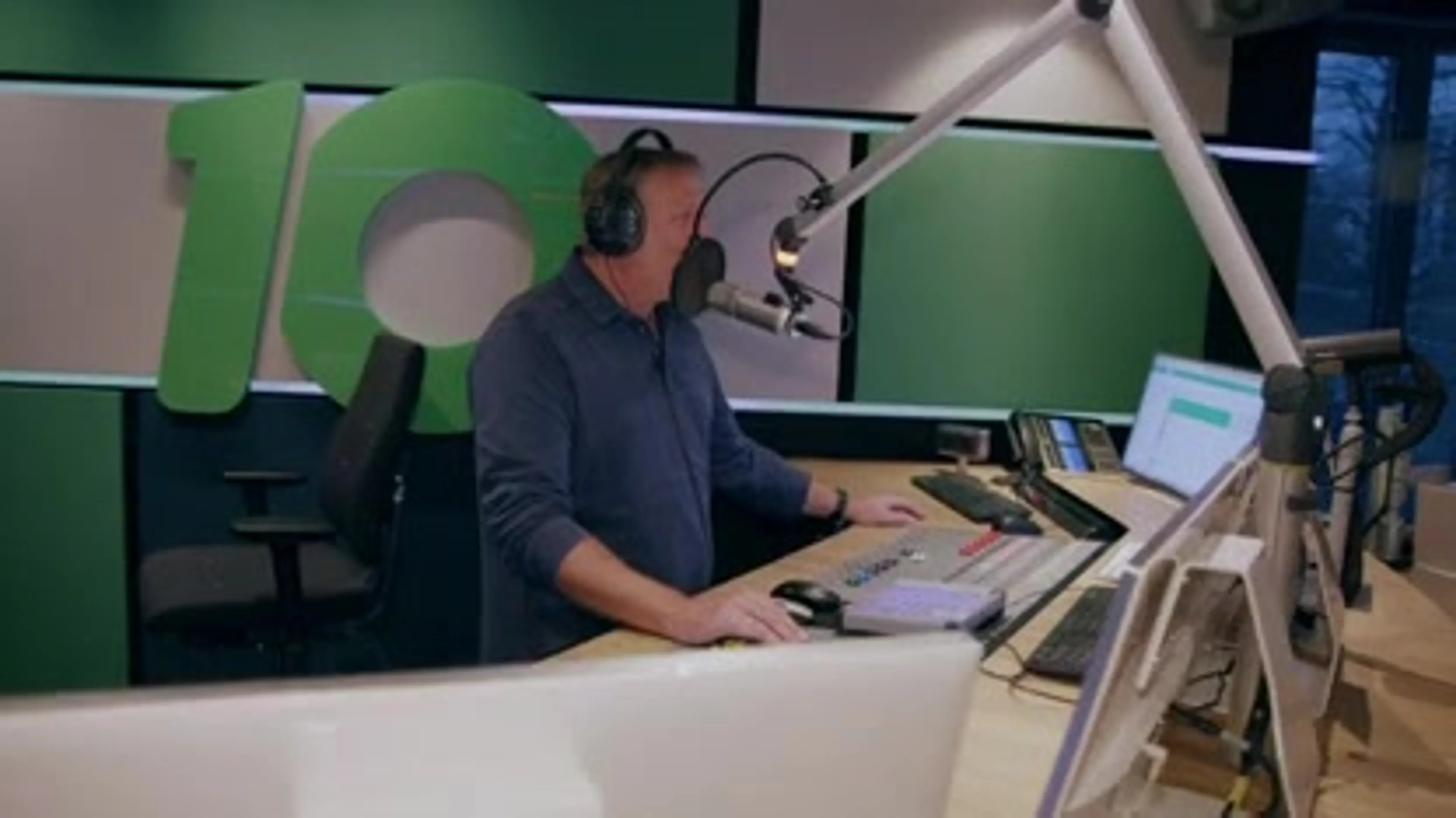 Jongste landelijke nieuwslezer ooit op Radio 10