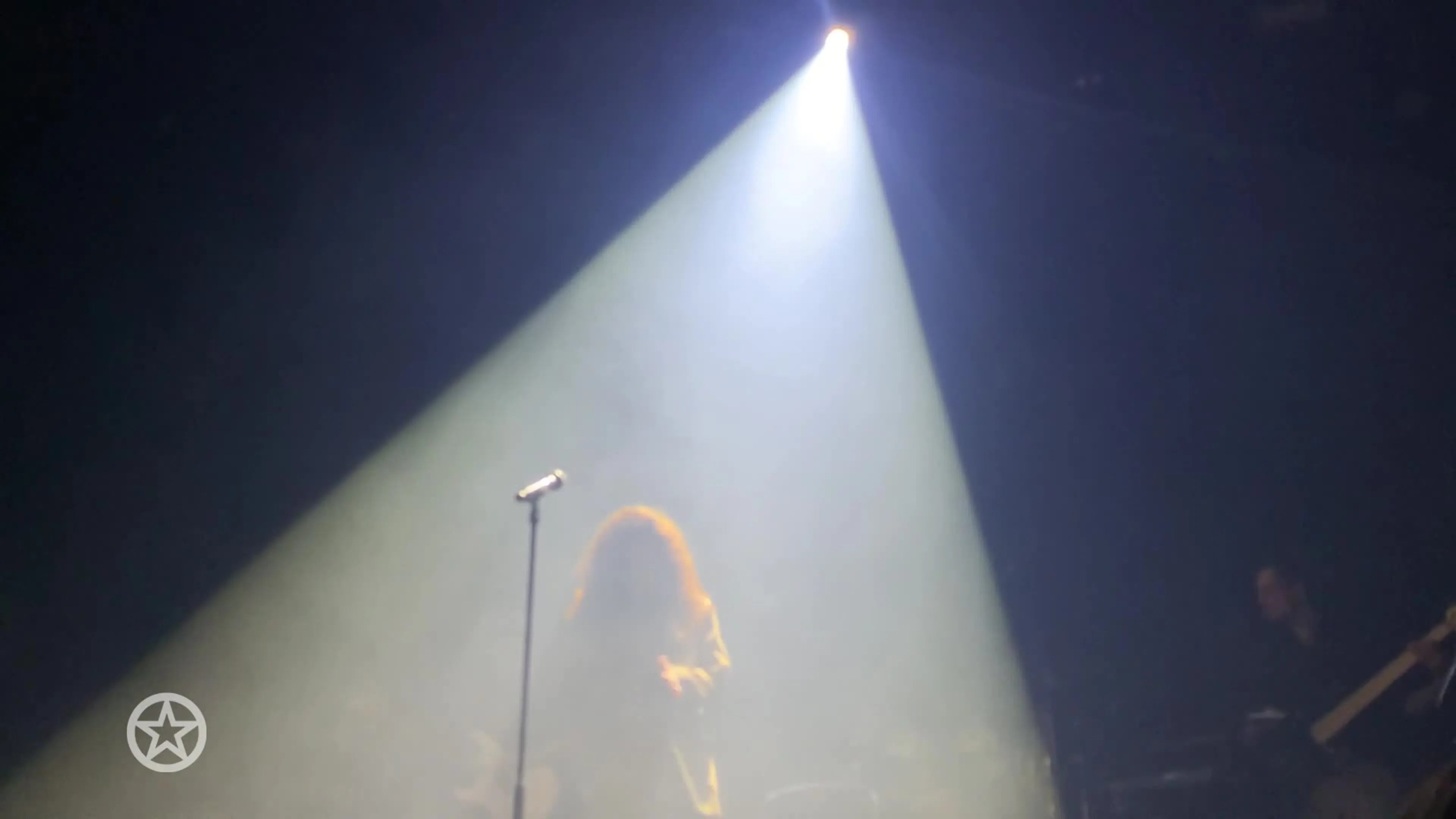 Glennis Grace spreekt publiek toe over 'supermarktgevecht'