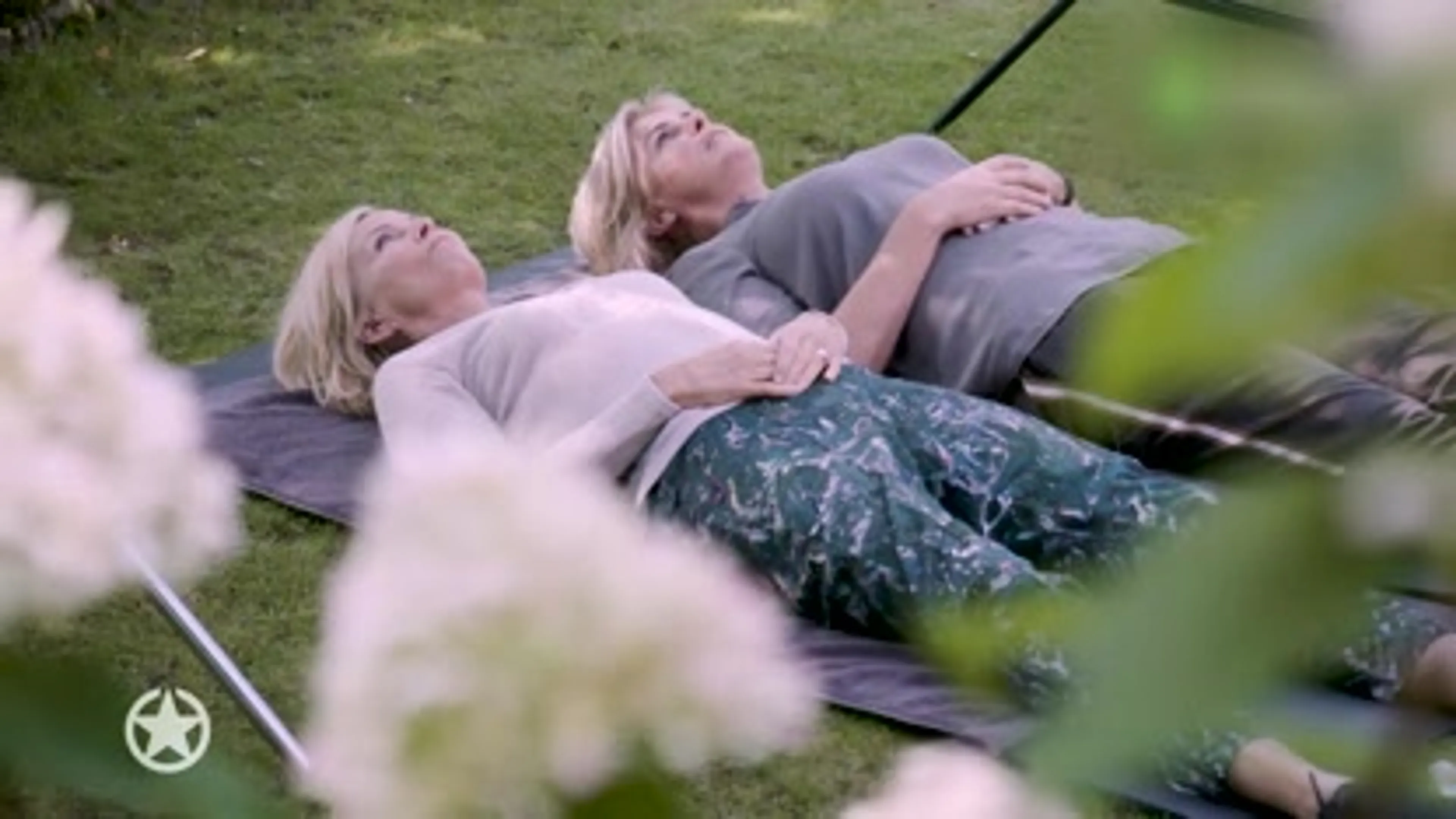 Irene ligt lekker met Anita