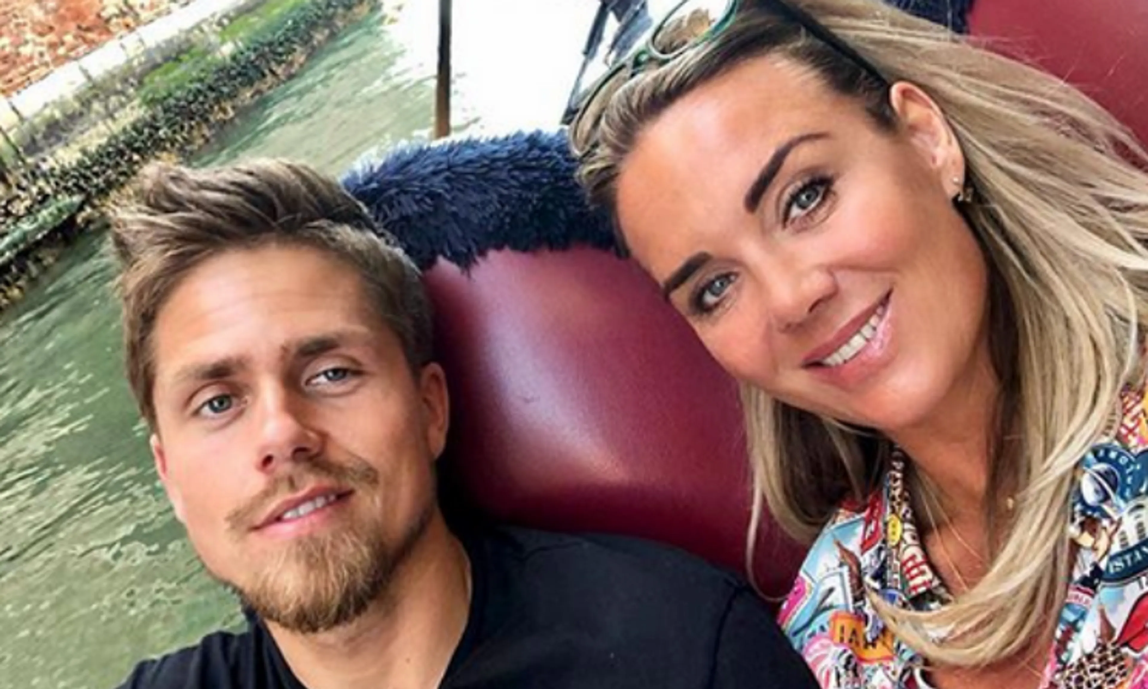 Monique daagt André uit met foto