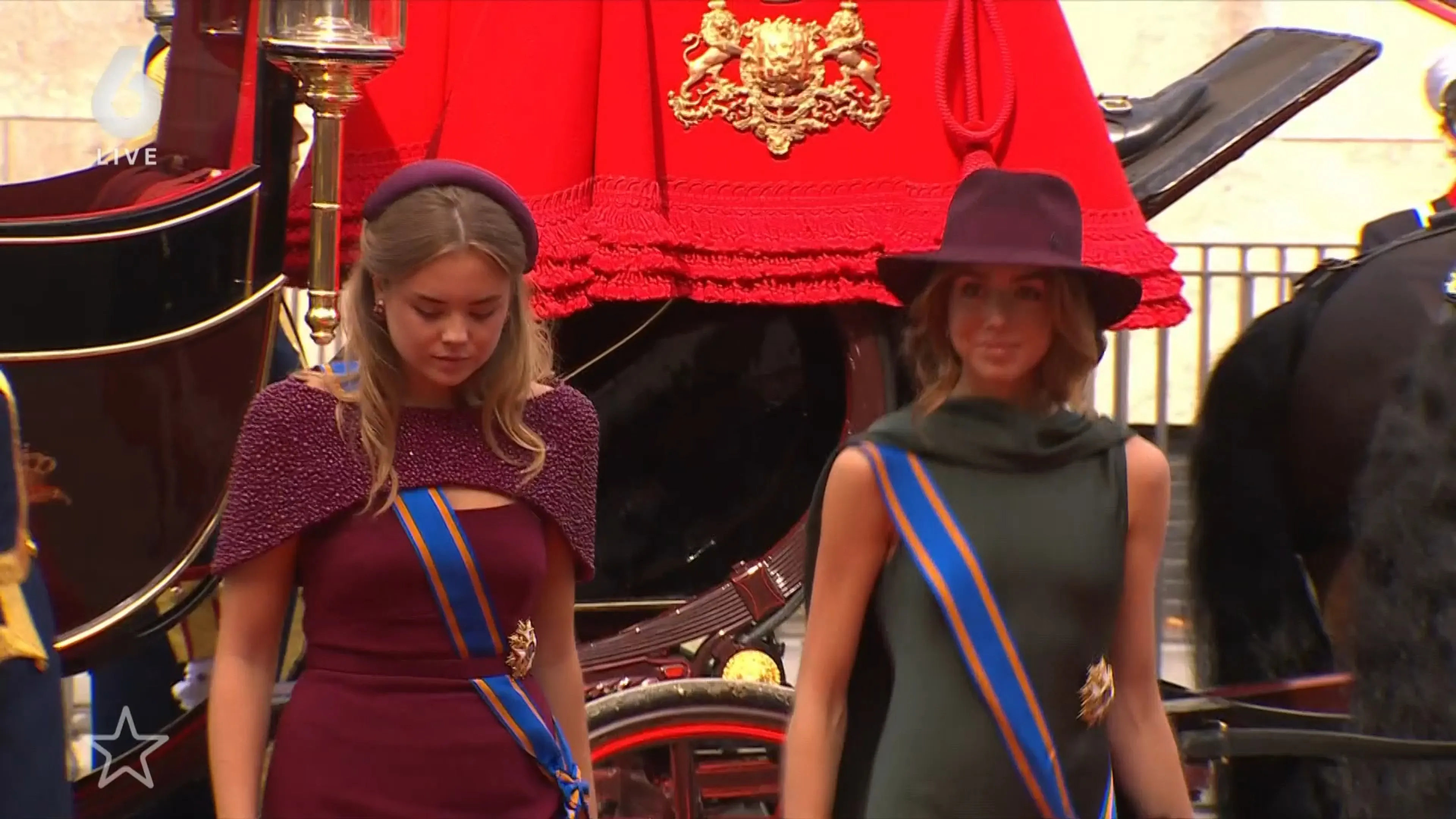 Shownieuwstafel bespreekt outfitkeuzes van aanwezige royals en BN'ers
