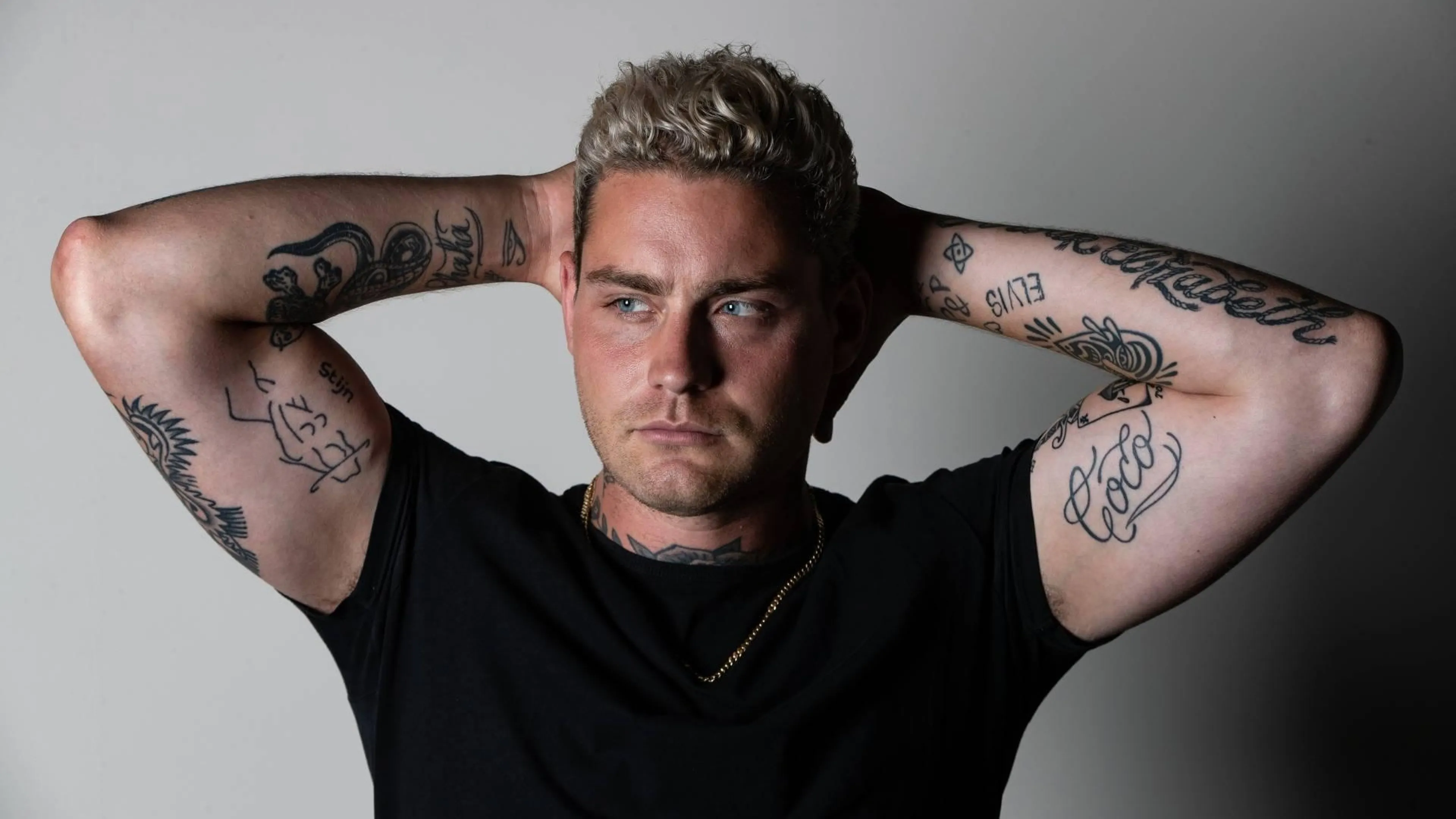 Management: Douwe Bob reageert alleen via sociale media