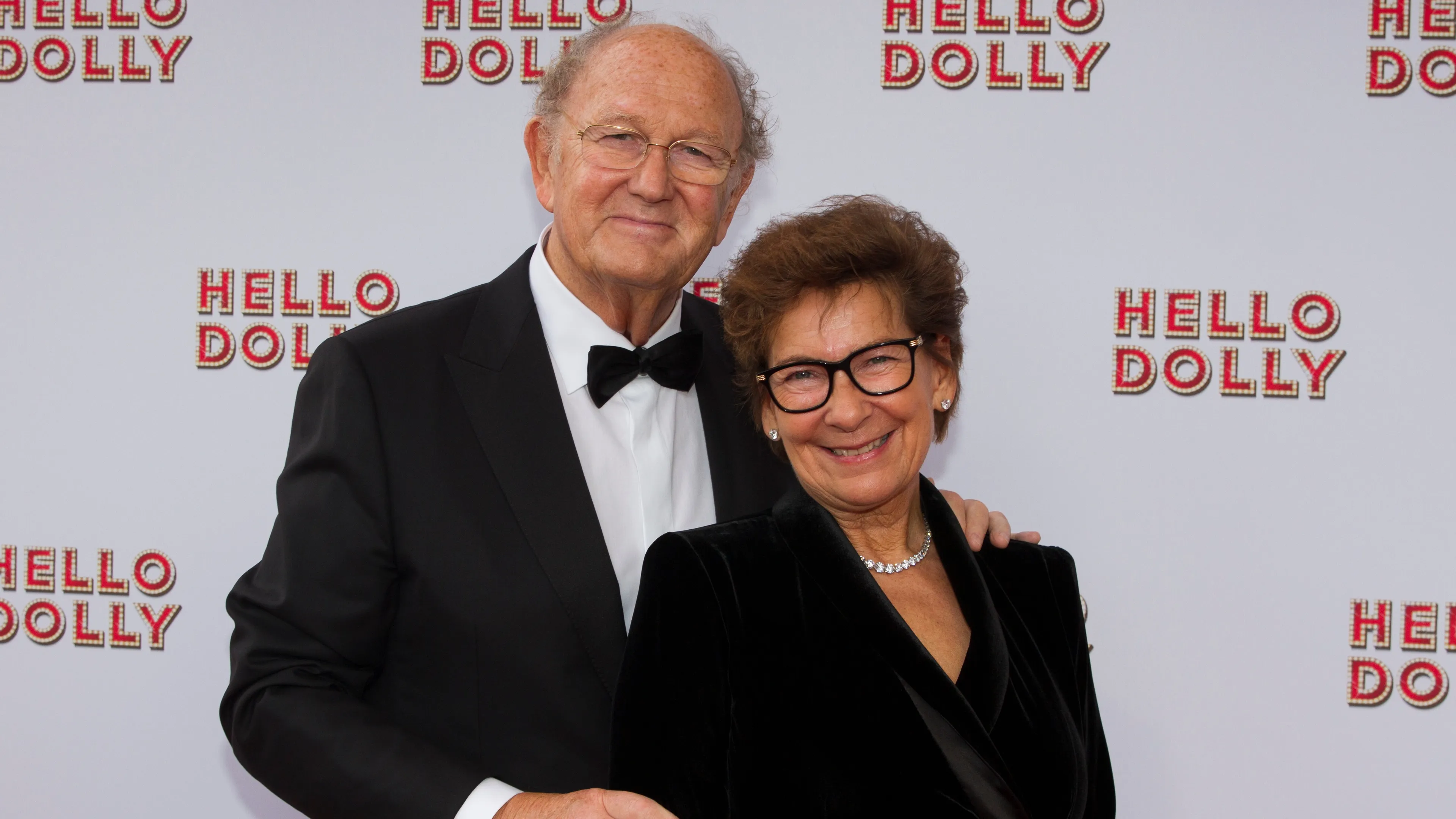 Joop van den Ende apetrots op eerste kleinzoon