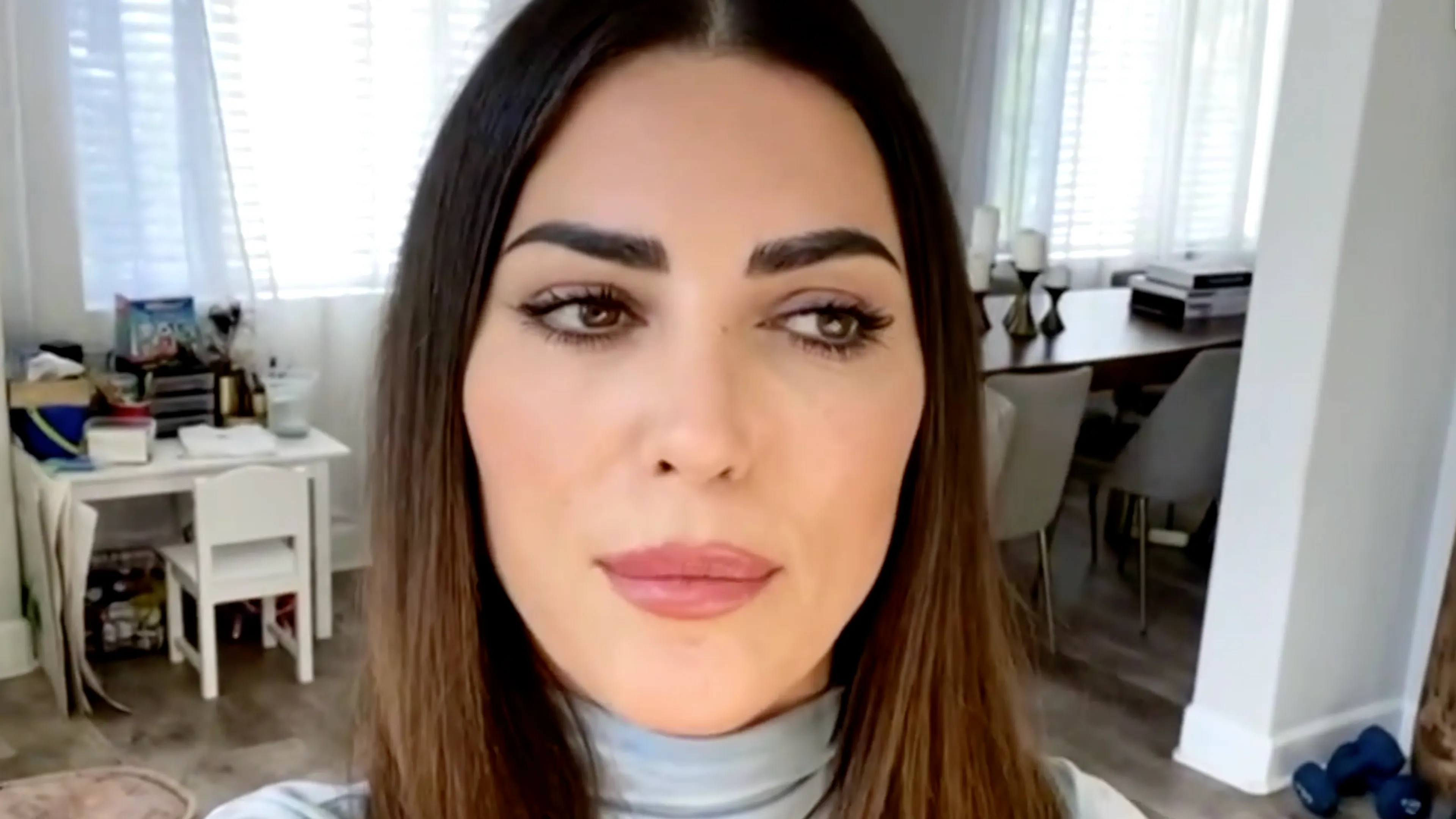Yolanthe in tranen op Ibiza