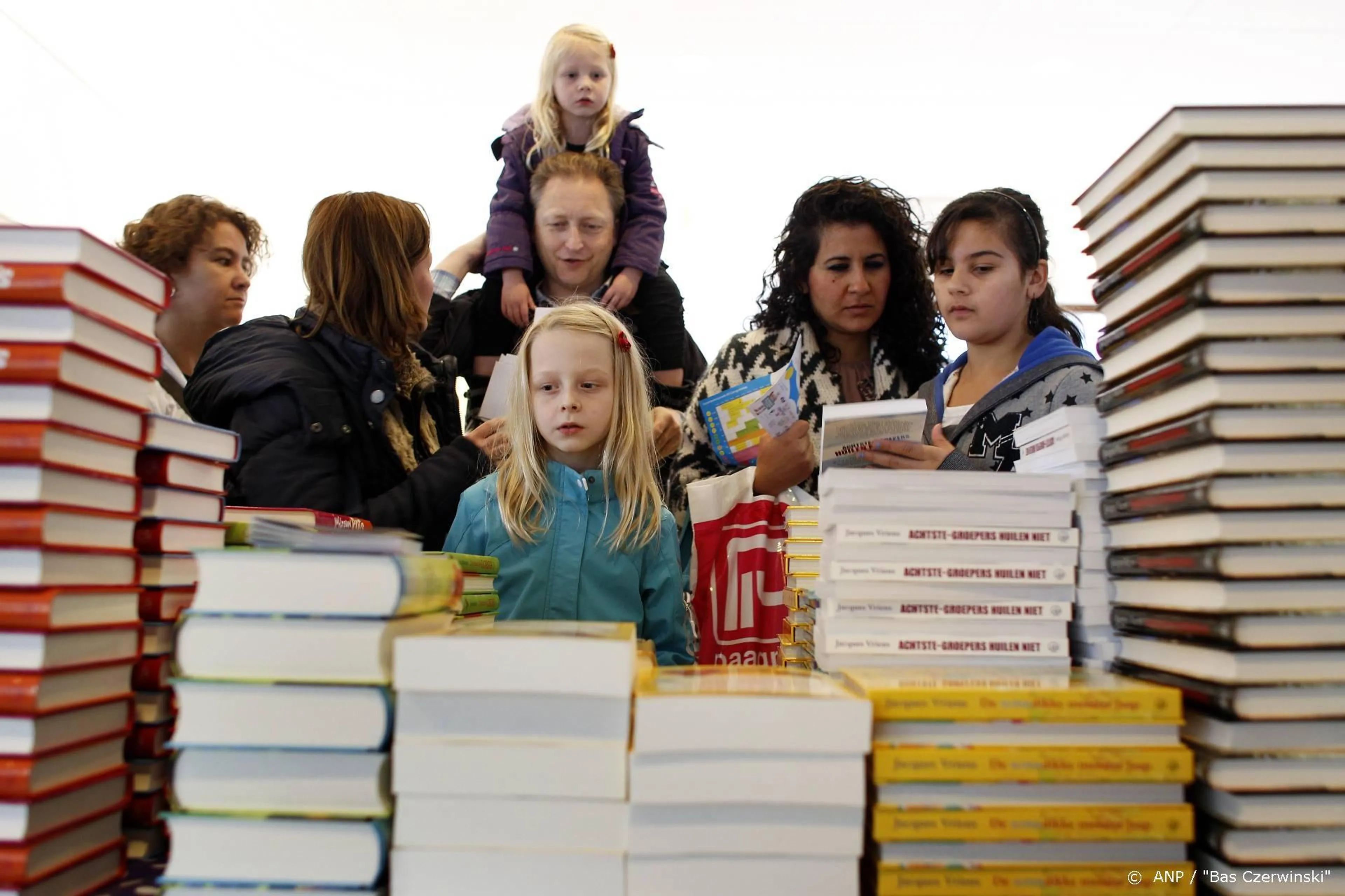CPNB: boekenmarkt dreigt te verschralen door groei onlineverkoop