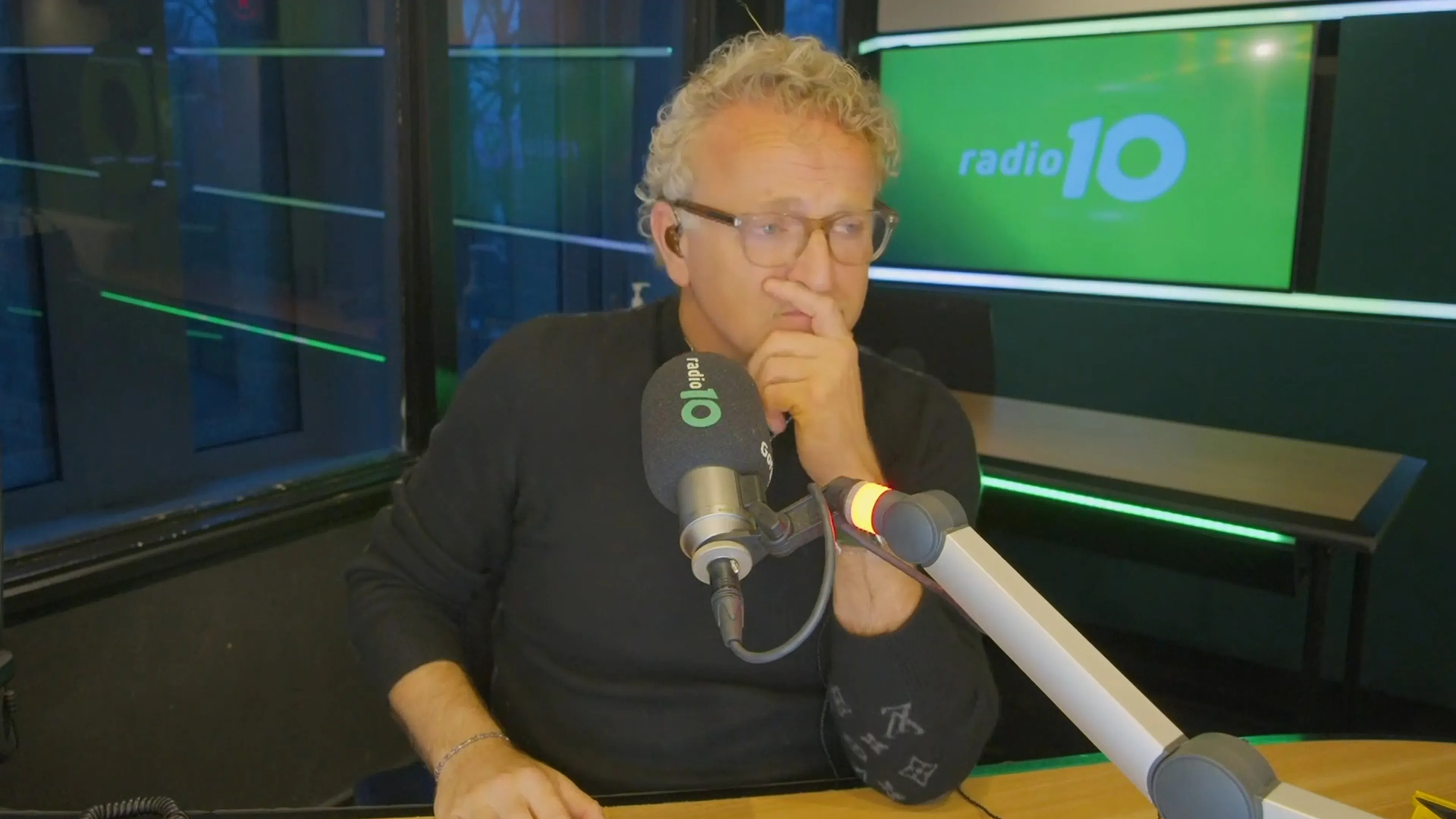 Gordon geëmotioneerd door documentaire Ferry Doedens (Radio 10)